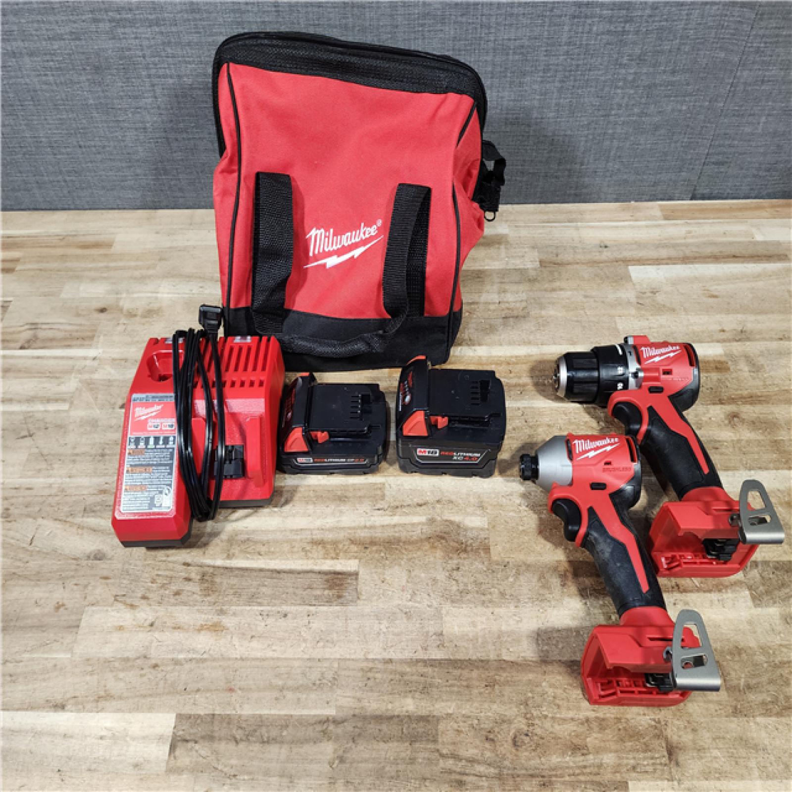 HOUSTON LOCATION - AS - IS Milwaukee 2 Tool Combo Kit W/ (2) Battery & Charger