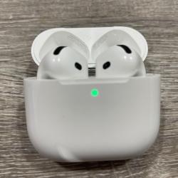 AS-IS Apple Airpods 4 Wireless Charging Case