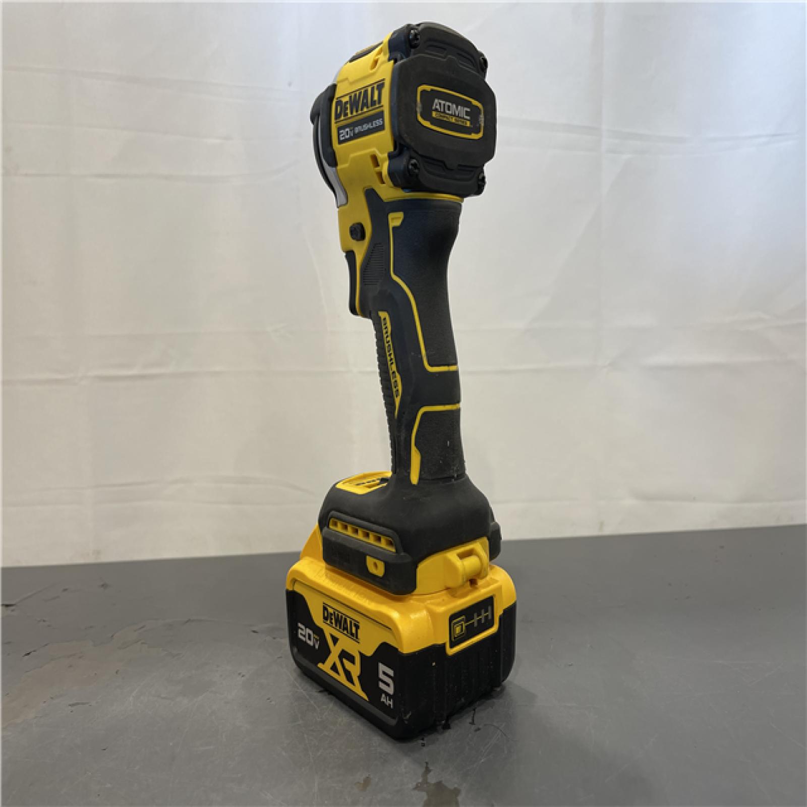 AS-IS - DeWalt 20V MAX ATOMIC 1/4 in. Cordless Brushless 3-Speed Impact Driver Kit