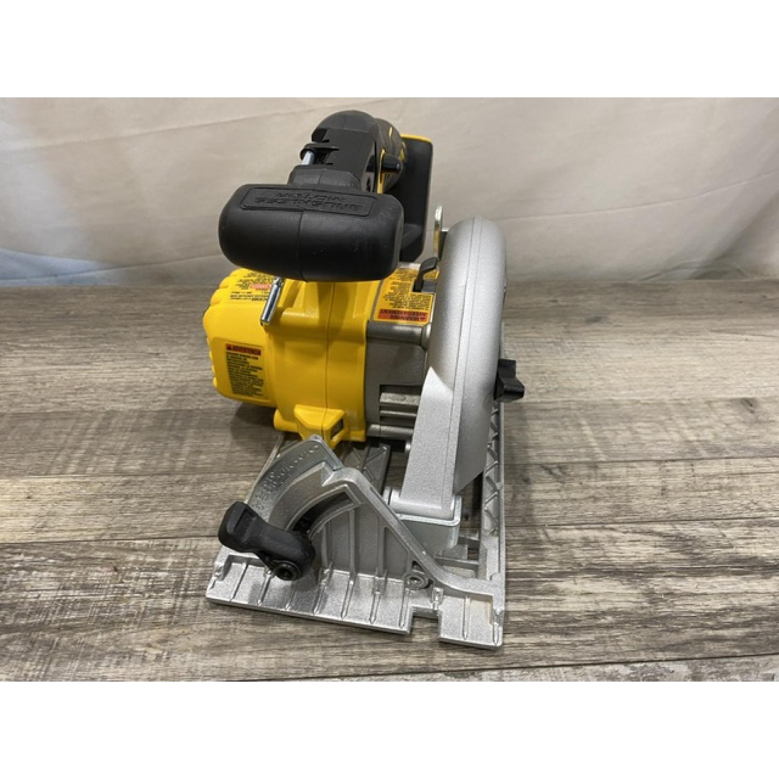 AS-IS DEWALT 20V MAX Cordless Brushless 6-1/2 in. Sidewinder Style Circular Saw (Tool Only)