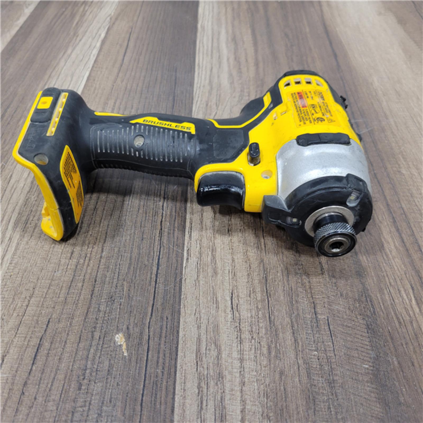 AS-IS DEWALT ATOMIC 20V MAX Lithium-Ion Cordless 1/4 in. Brushless Impact Driver Kit, 5 Ah Battery, Charger, and Bag
