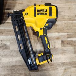 HOUSTON LOCATION - AS-IS DEWALT 20V MAX XR 16-Gauge Electric Cordless Angled Finishing Nailer Kit