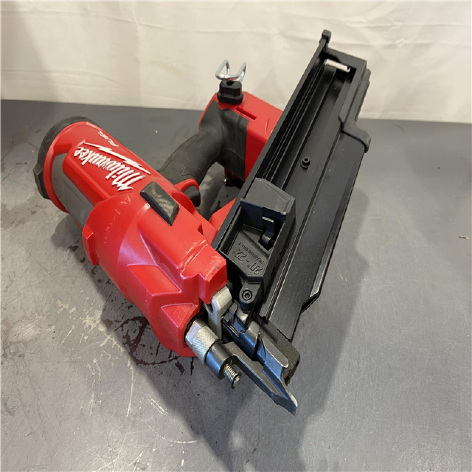 AS-IS - Milwaukee M18 FUEL 3-1/2 in. 18-Volt 21-Degree Lithium-Ion Brushless Cordless Framing Nailer