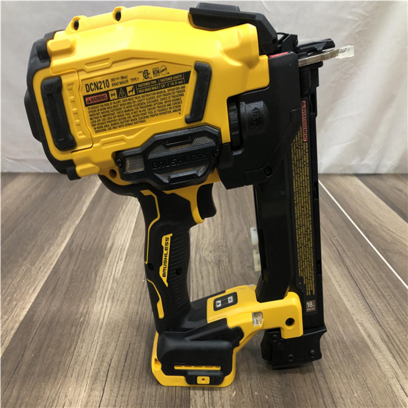 AS-IS DEWALT 20V MAX XR 18 Gauge Cordless Brad Nailer (Tool Only)