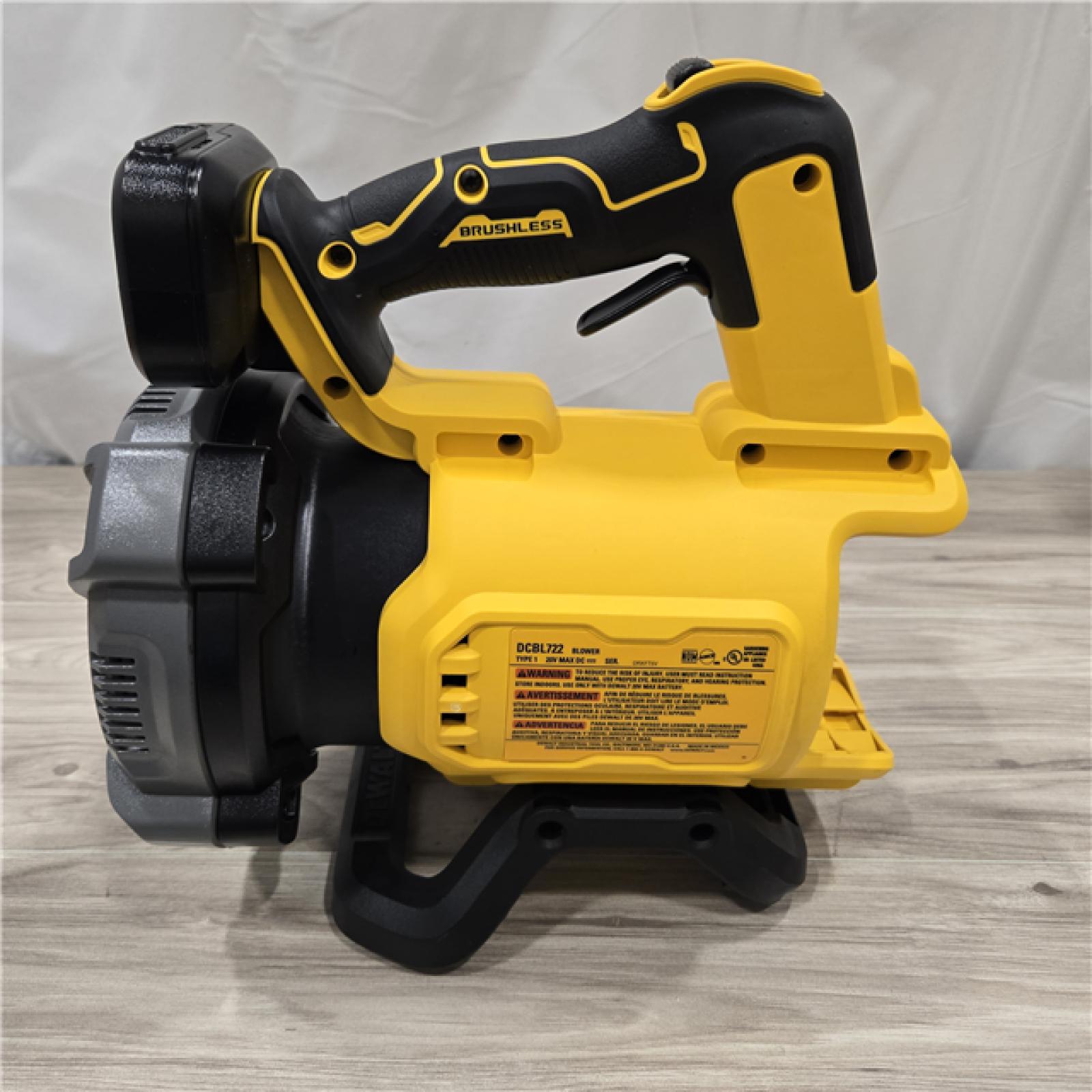 AS-IS DeWalt Brushless Cordless Handheld Leaf Blower Kit