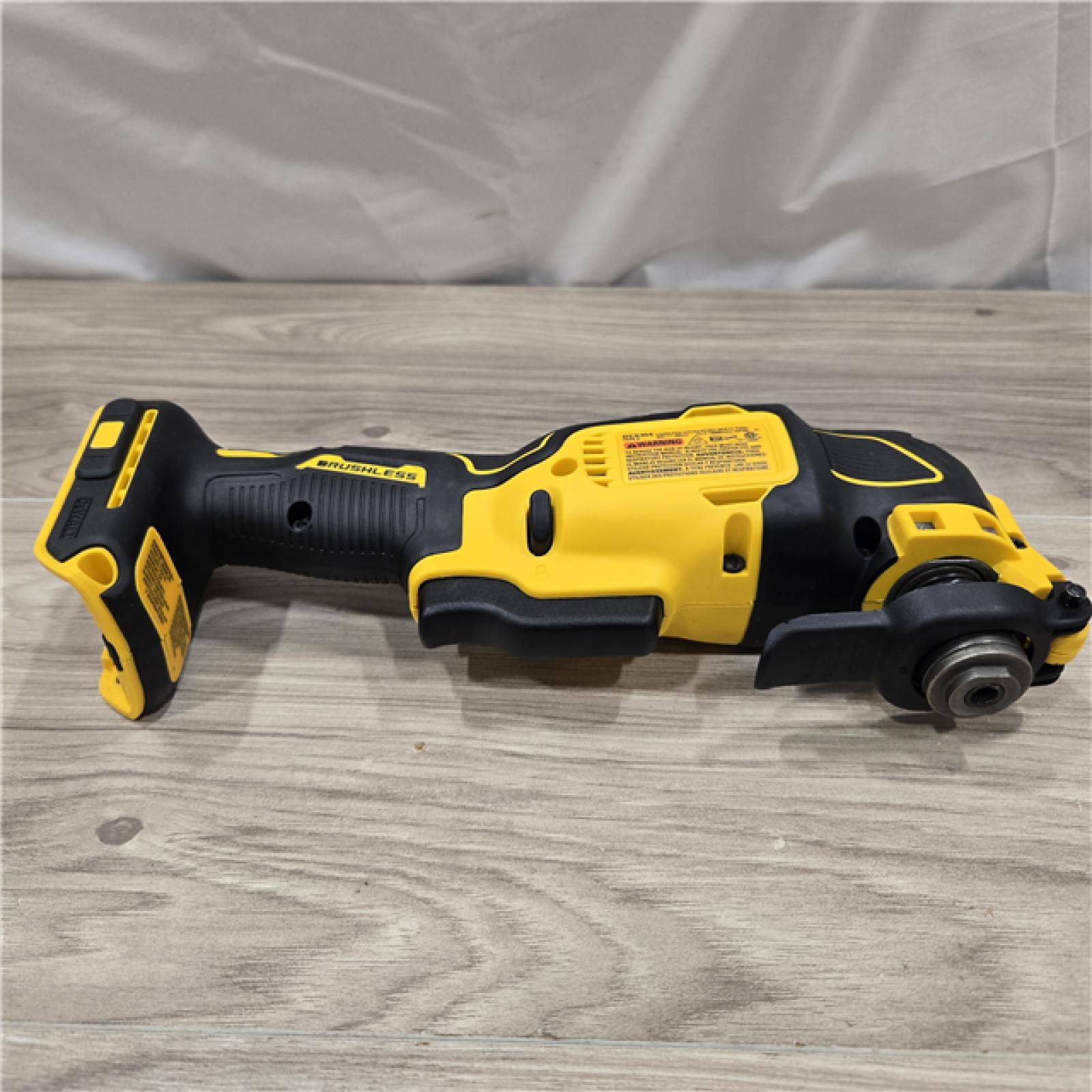 AS-IS DeWalt DCS354D1 20V Cordless Oscillating Multi-Tool Kit