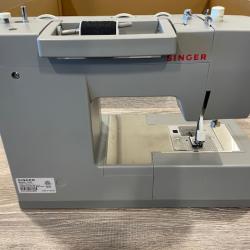 AS-IS SINGER 4452 Heavy Duty Sewing Machine