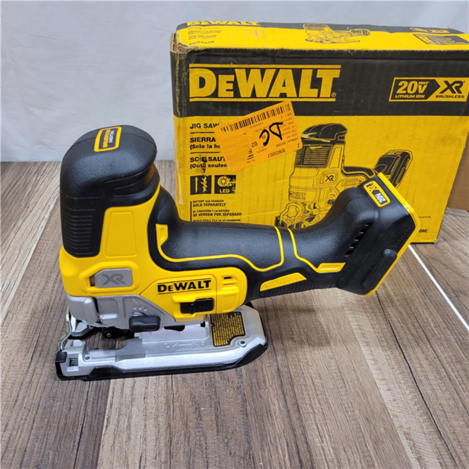 AS-IS DEWALT 20V MAX XR Cordless Barrel Grip Jigsaw (Tool Only)