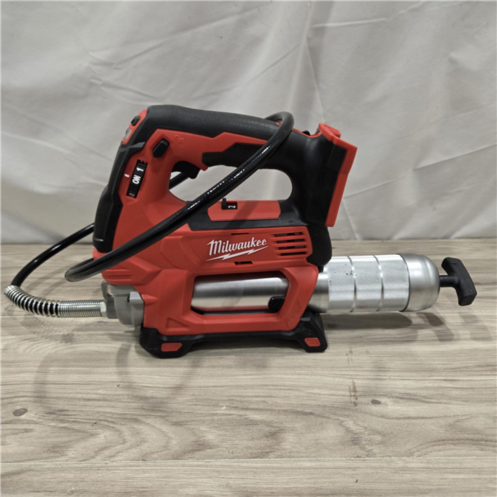 AS-IS Milwaukee M18 18V Cordless Grease Gun 2-Speed (Tool-Only)