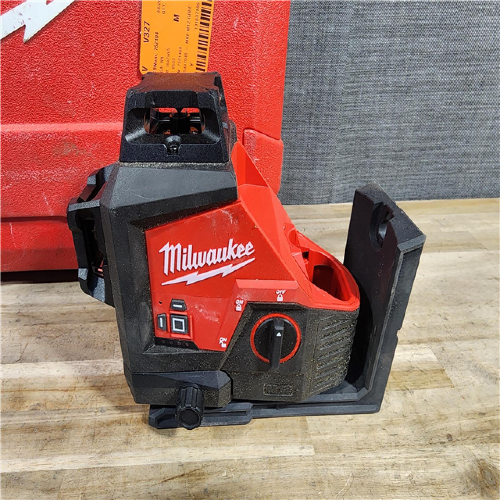 HOUSTON LOCATION - AS-IS Milwaukee-3632-21 M12 Green Beam Laser 360° 3-Plane Kit