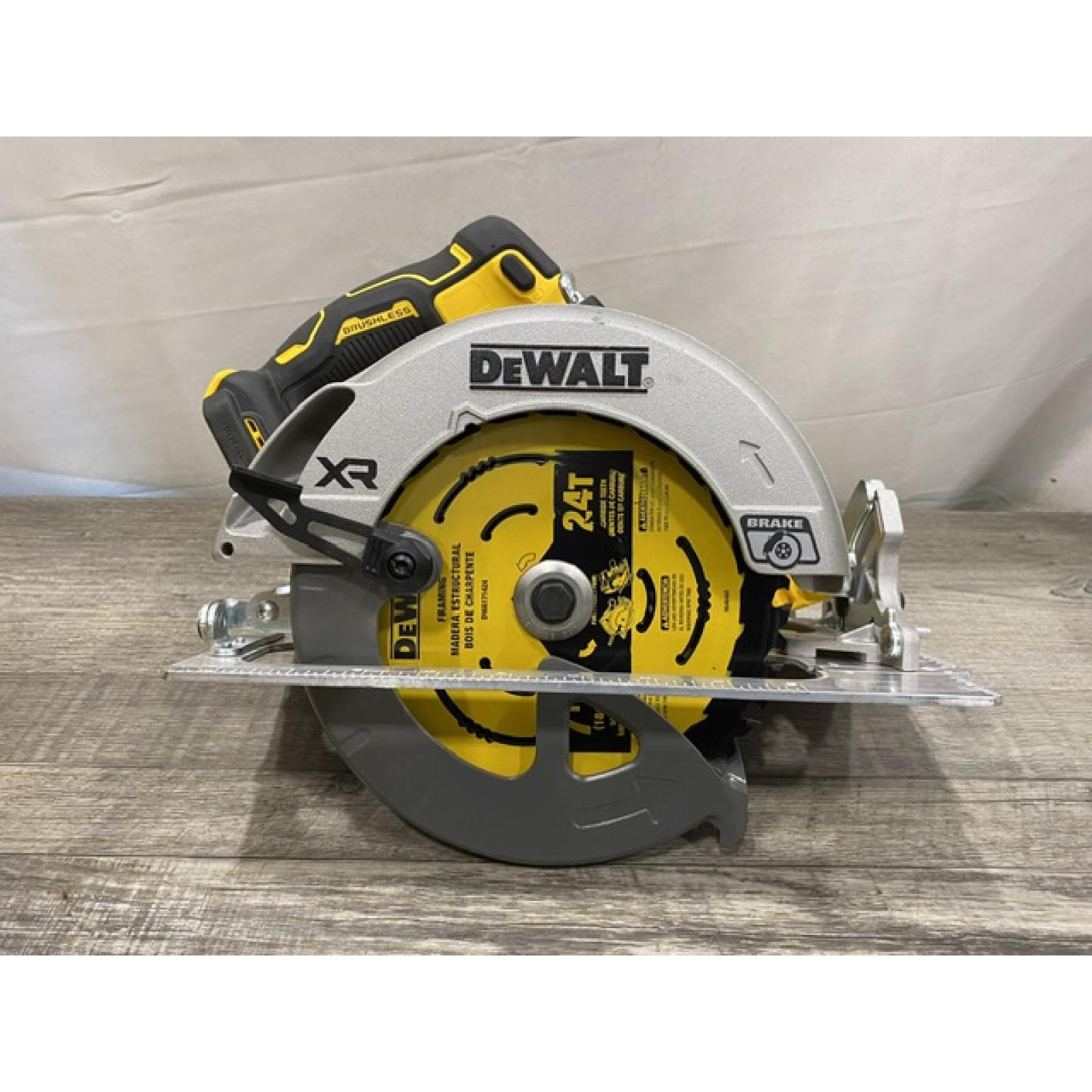 AS-IS DEWALT 20-Volt MAX 7-1/4 in. Cordless Circular Saw (Tool Only)