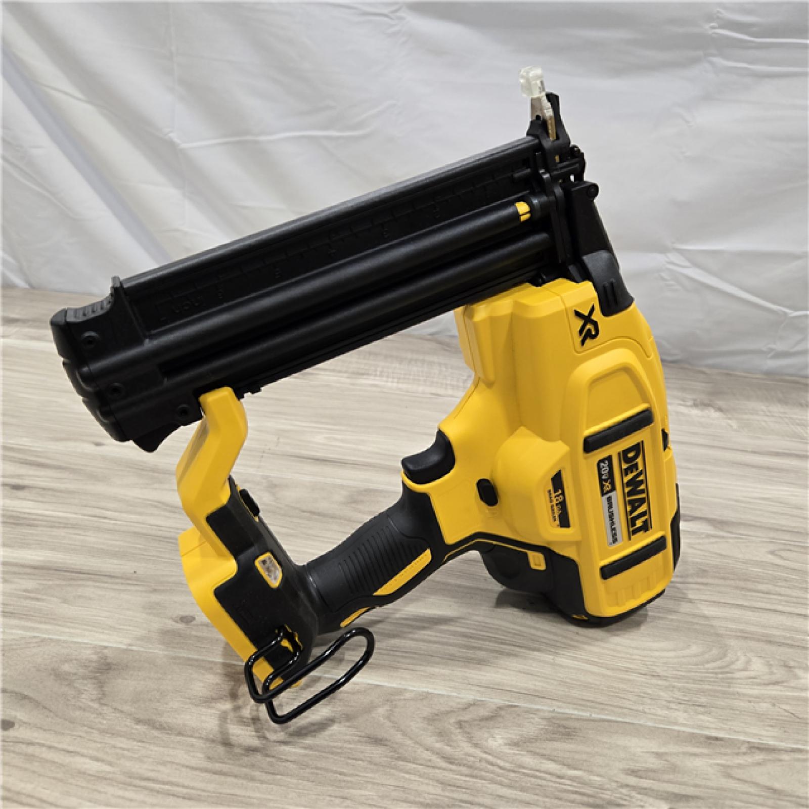 LIKE NEW! - DeWalt 20V MAX XR Cordless 18-Gauge Brad Nailer (Tool Only)