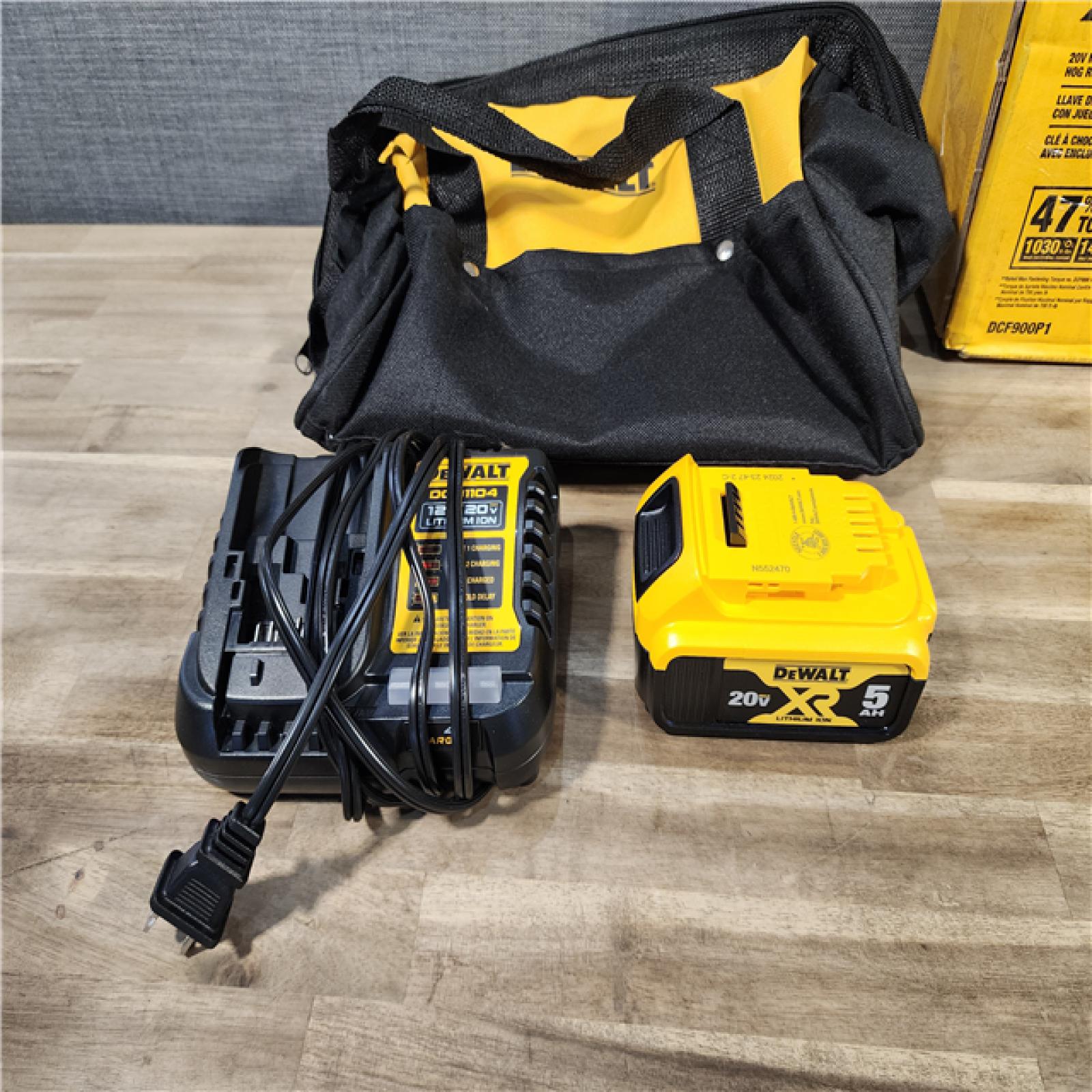 HOUSTON LOCATION - AS-IS Dewalt 20V MAX Lithium-Ion Cordless 1/2 in. Impact Wrench Kit