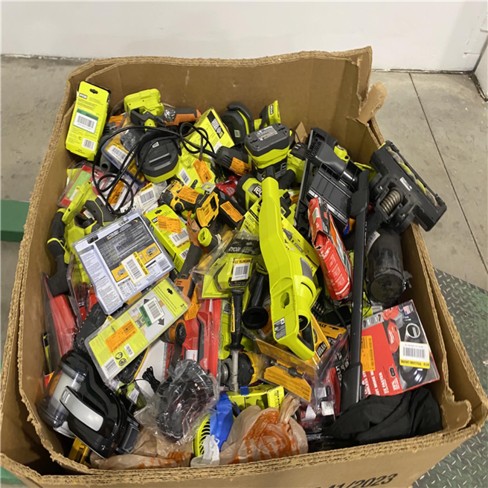 Dallas Location - As-Is Tool Pallet