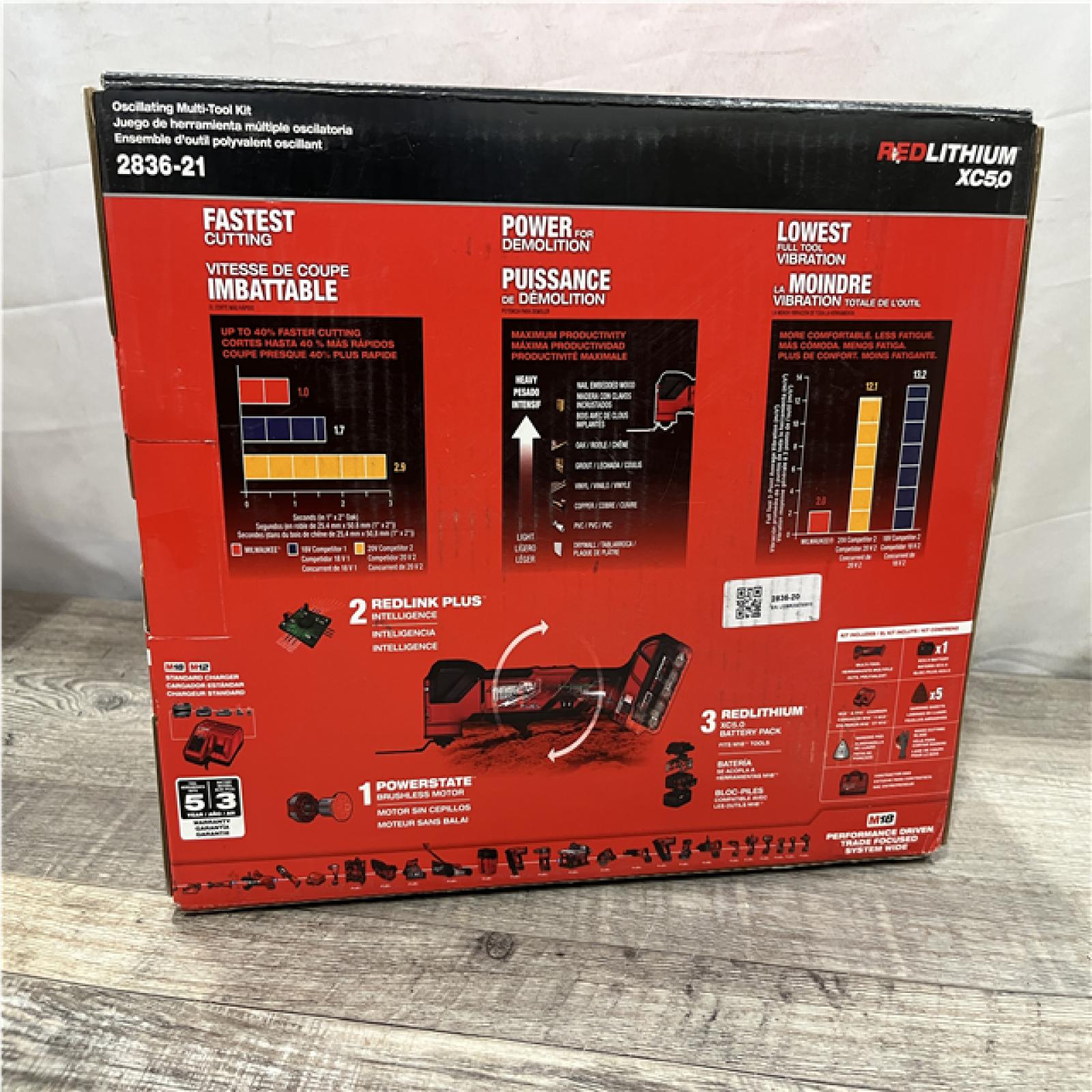 NEW - Milwaukee FUEL 18V Lithium-Ion Cordless Brushless Oscillating Multi-Tool Kit