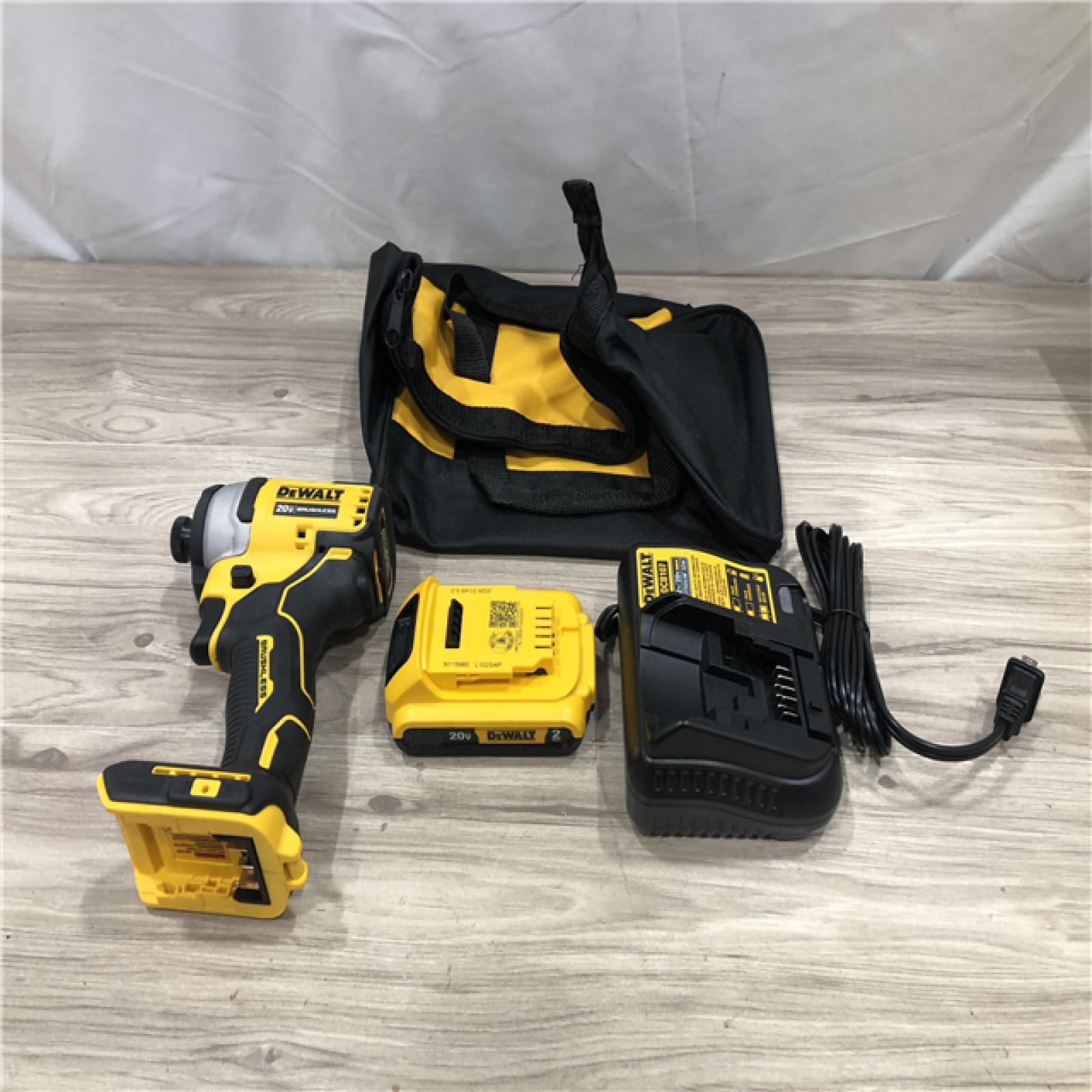 AS-IS DEWALT Atomic 20V Max Lithium-Ion Cordless Compact 1/4 in. Impact Driver Kit