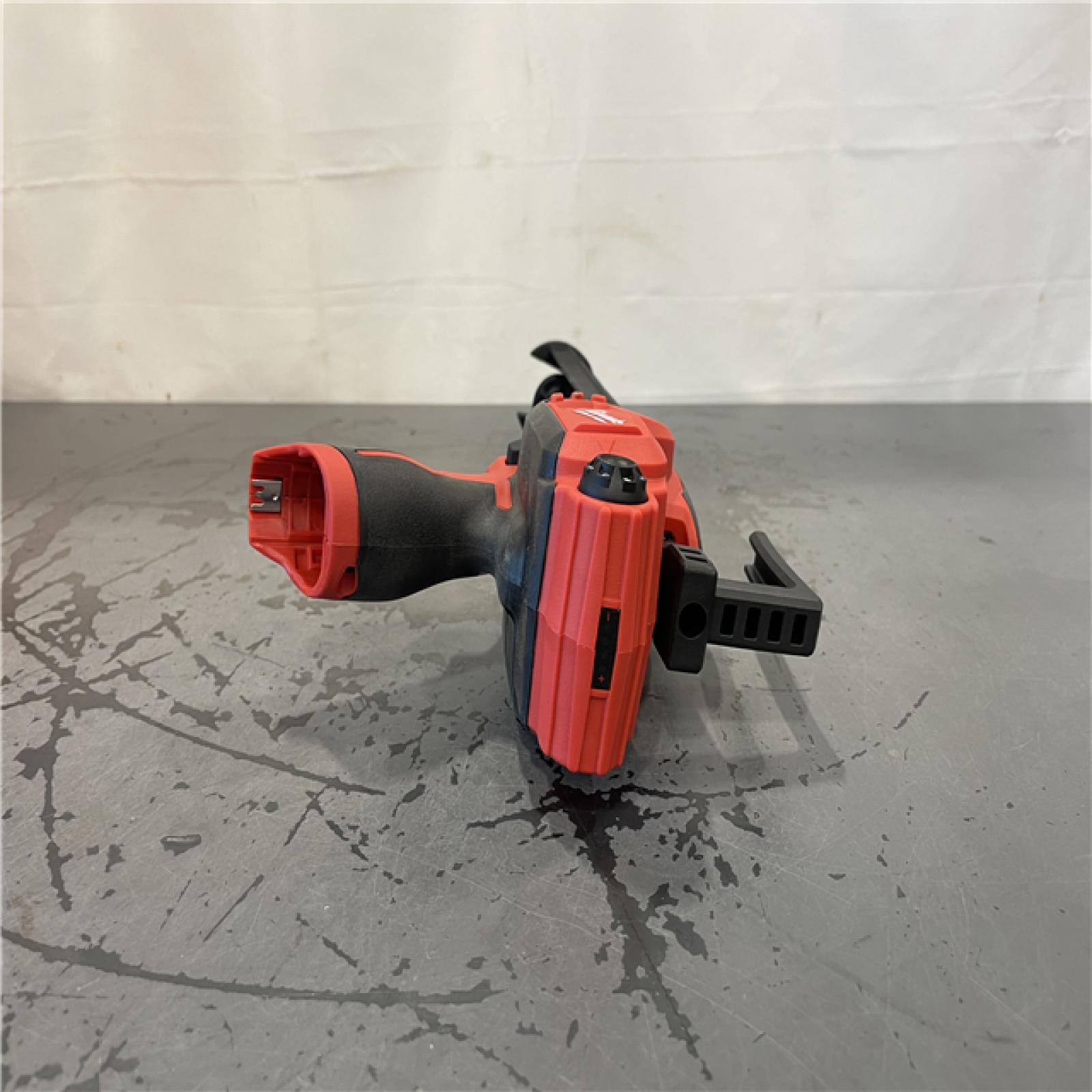 AS-IS- Milwaukee M12 12V Cordless 10oz Caulk/Adhesive Gun (Tool Only)