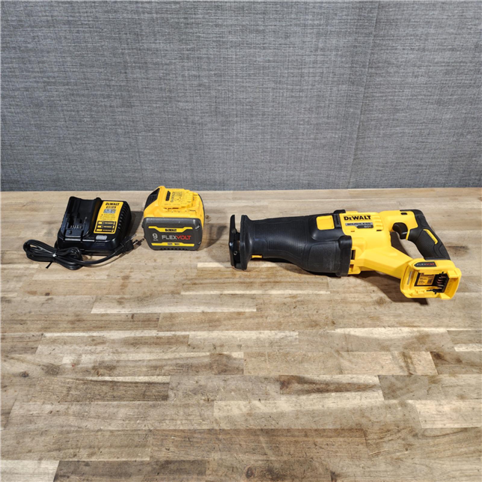 HOUSTON LOCATION - AS-IS DEWALT FLEXVOLT 60V MAX Cordless Brushless Reciprocating Saw with (1) FLEXVOLT 9.0Ah Battery