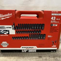 NEW - Milwaukee SHOCKWAVE 3/8 in. Drive SAE and Metric 6 Point Impact Socket Set (43-Piece)