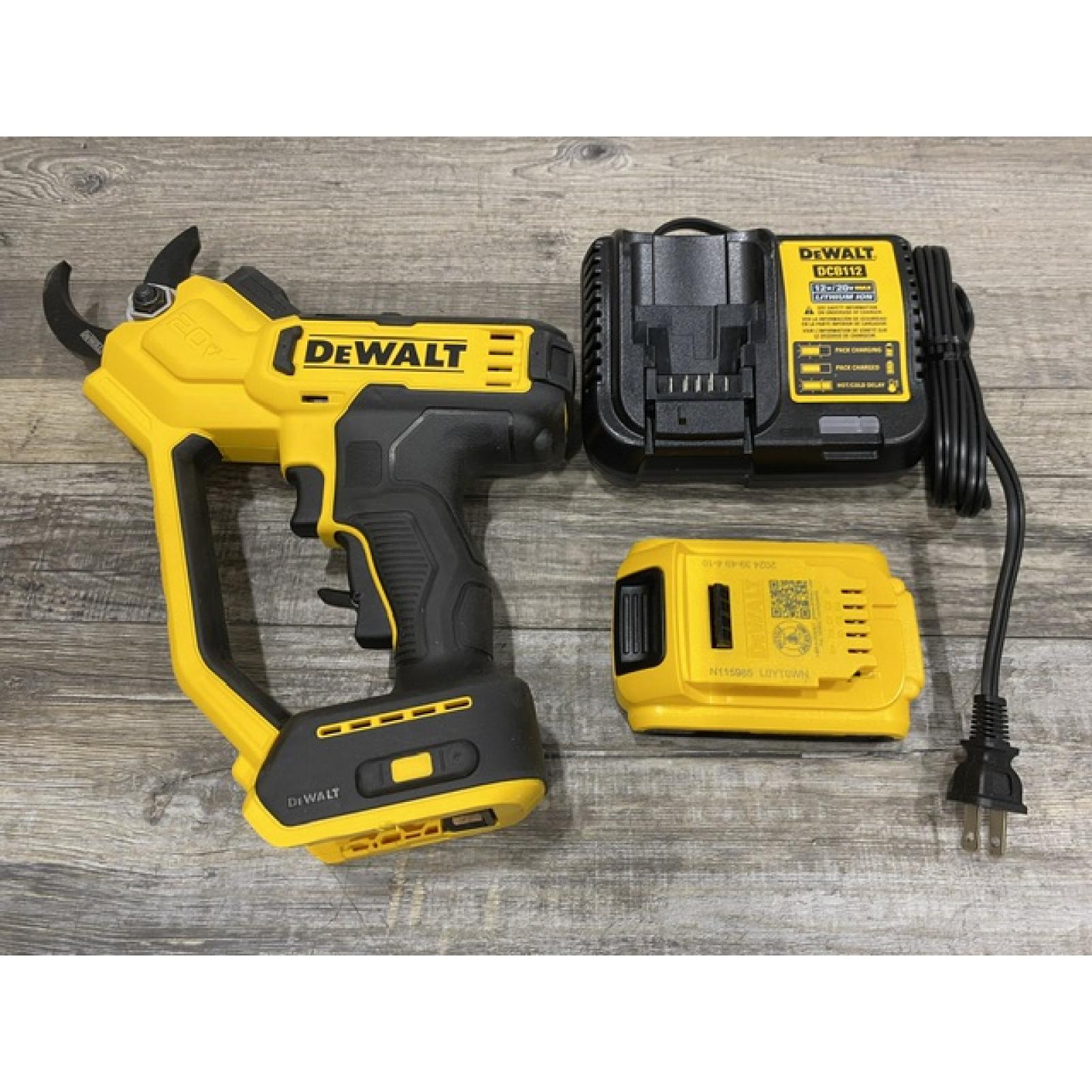 AS-IS DEWALT 20V MAX Cordless Battery Powered Pruner Kit