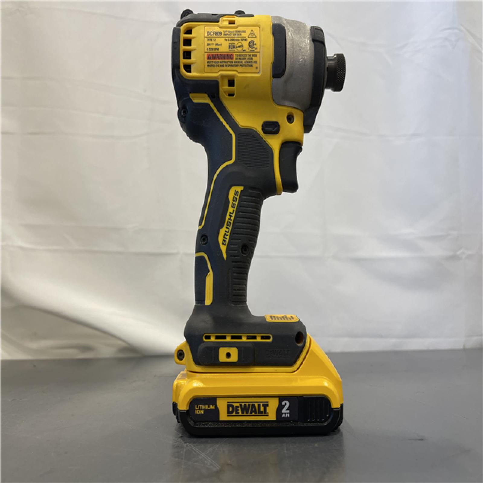 AS-IS - DeWalt ATOMIC 20V MAX Lithium-Ion Brushless Cordless Compact 1/4 in. Impact Driver Kit