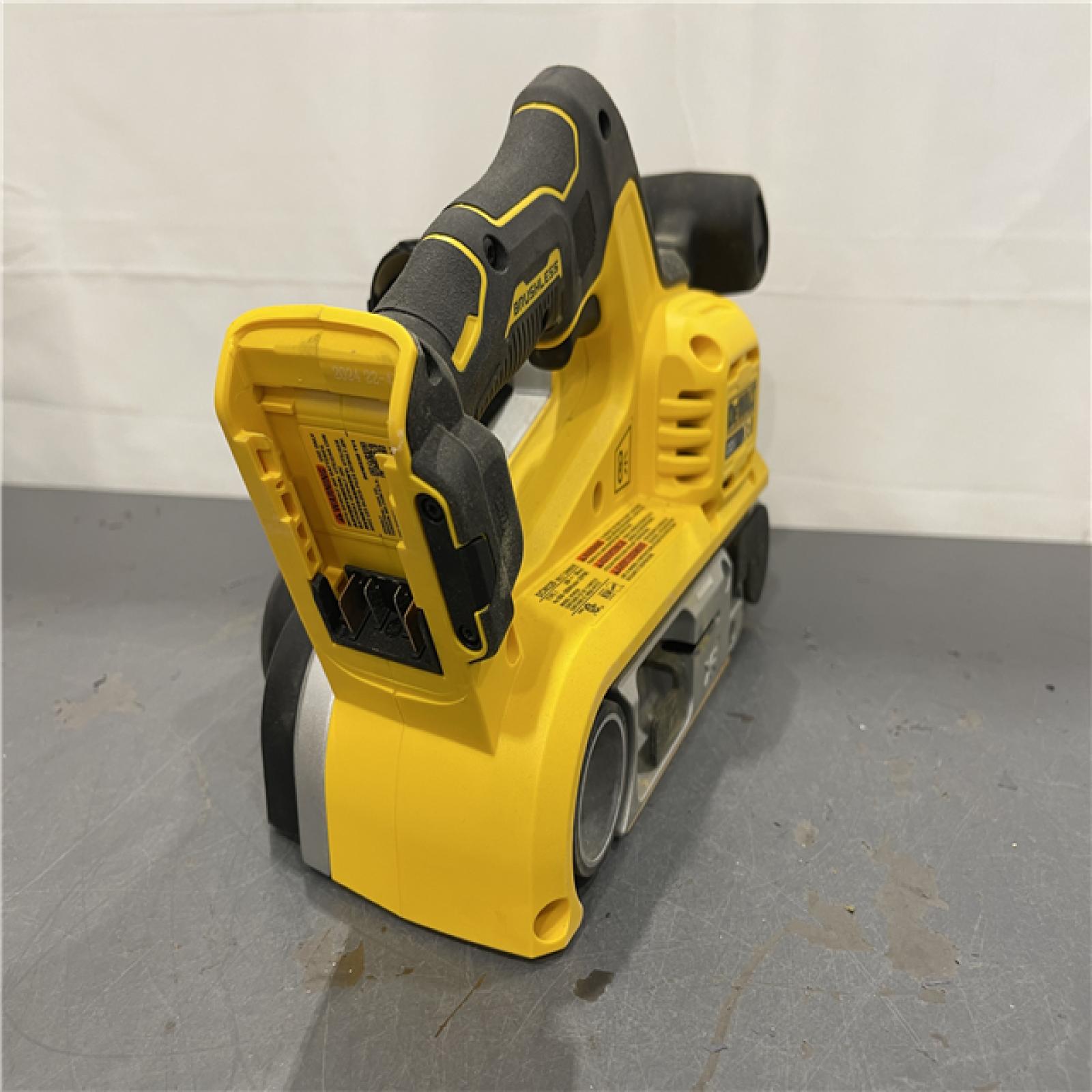 AS-IS - DEWALT 20V MAX* XR Brushless Cordless Belt Sander