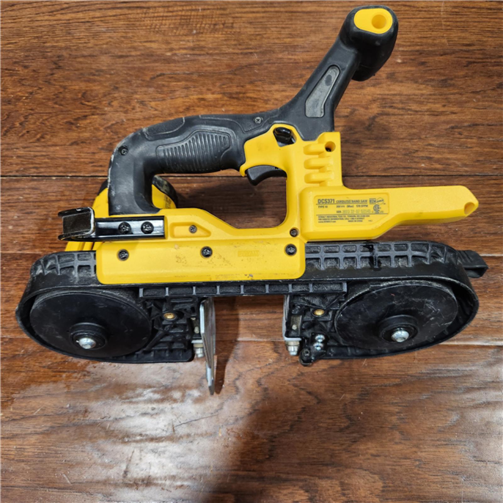 AS-IS DeWalt 20V MAX Cordless Lithium-Ion 15 in Band Saw (Tool Only)