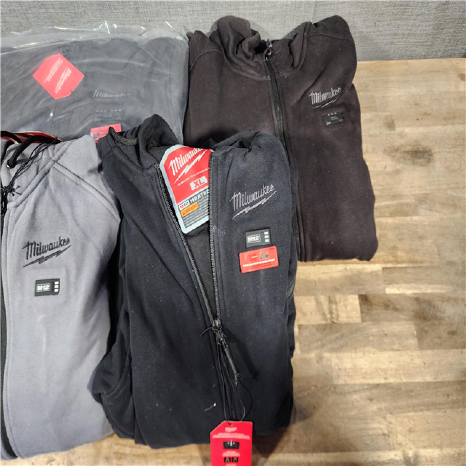 HOUSTON LOCATION - AS-IS MILWAUKEE 4 HEATED CLOTHING COMBO KIT