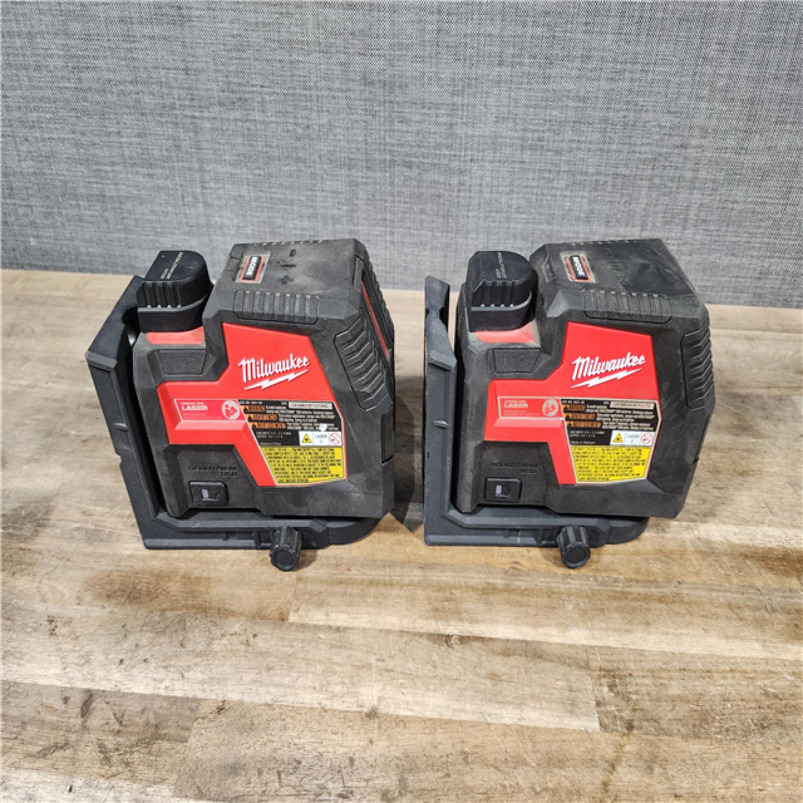 HOUSTON LOCATION - AS-IS MILWAUKEE 2 CROSSLINE LASER COMBO