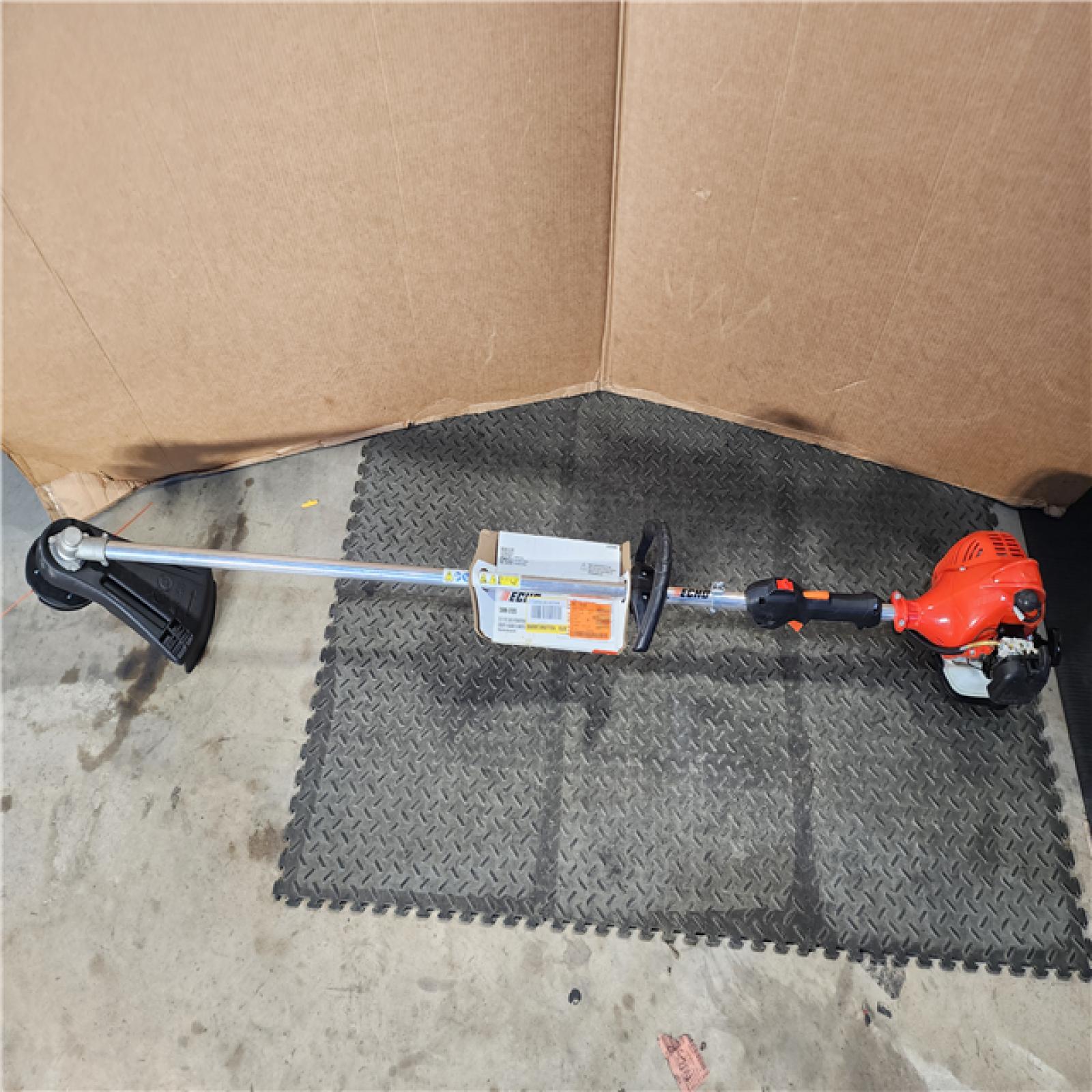 HOUSTON LOCATION - AS-IS Echo 16 Inch 21.2 CC Engine Straight Shaft String Trimmer - SRM-2120