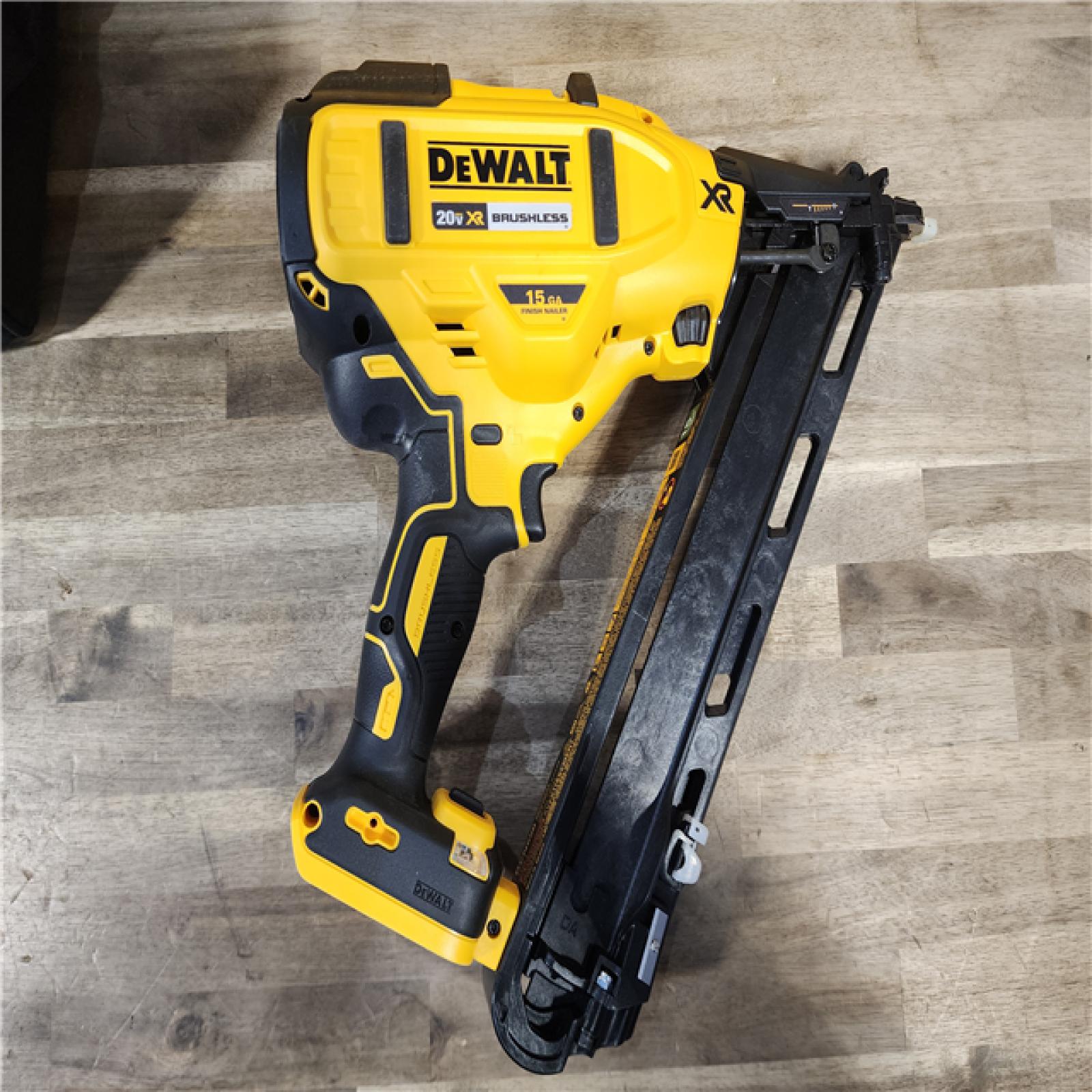 HOUSTON LOCATION - AS-IS (APPEARS LIKE NEW) DEWALT 20V MAX XR 15 Ga. Cordless 34 Deg Nailer 20 V