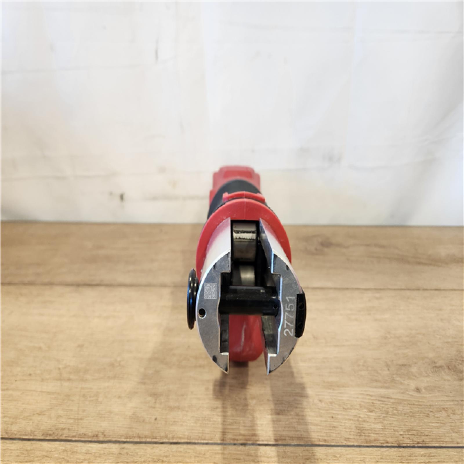 AS-IS- Milwaukee M18 Force Logic ONE KEY Press Tool 1/2-2 Kit