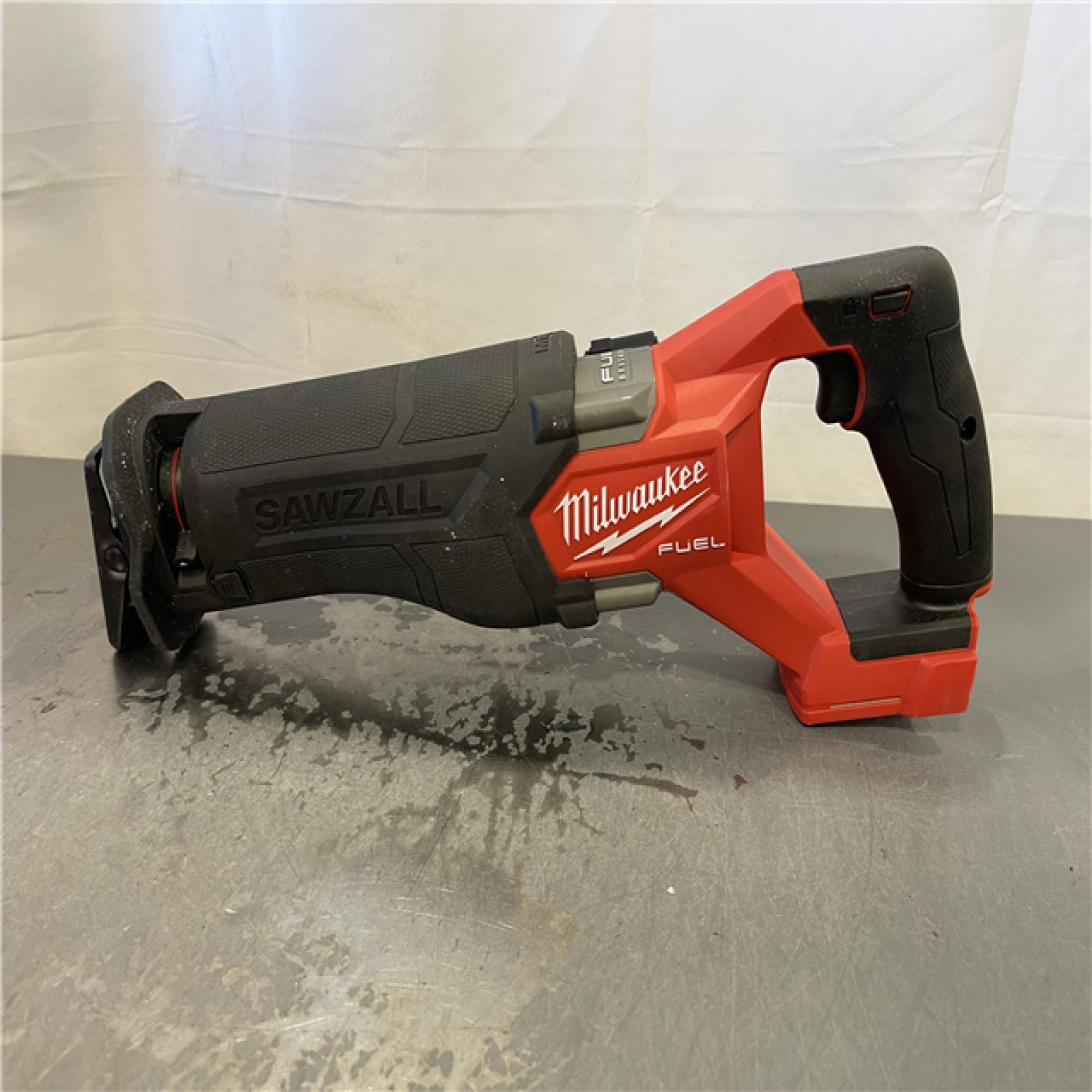 AS-IS - Milwaukee M18 FUEL GEN-2 18V Lithium-Ion Brushless Cordless SAWZALL Reciprocating Saw