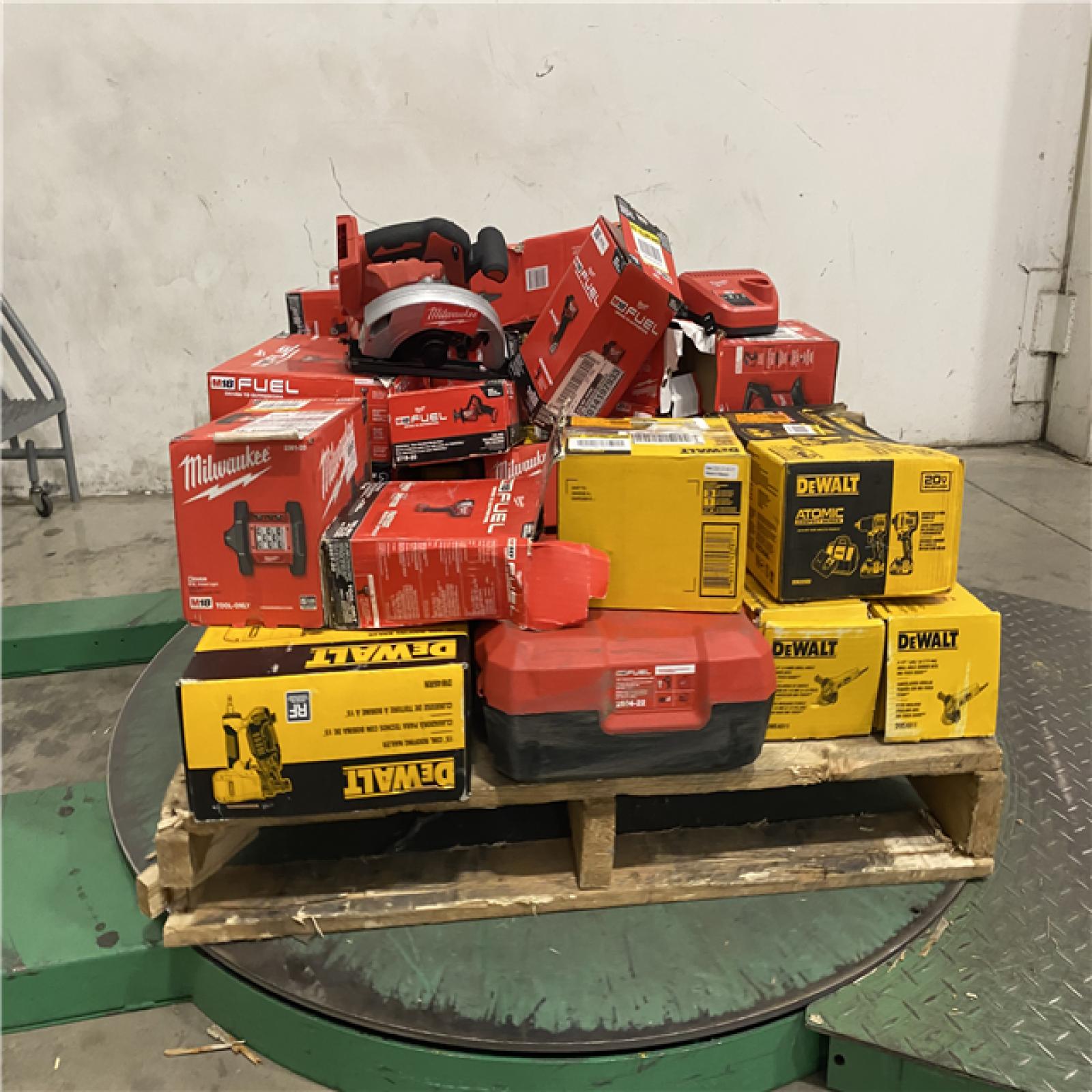 Dallas Location - As-Is Tool Pallet