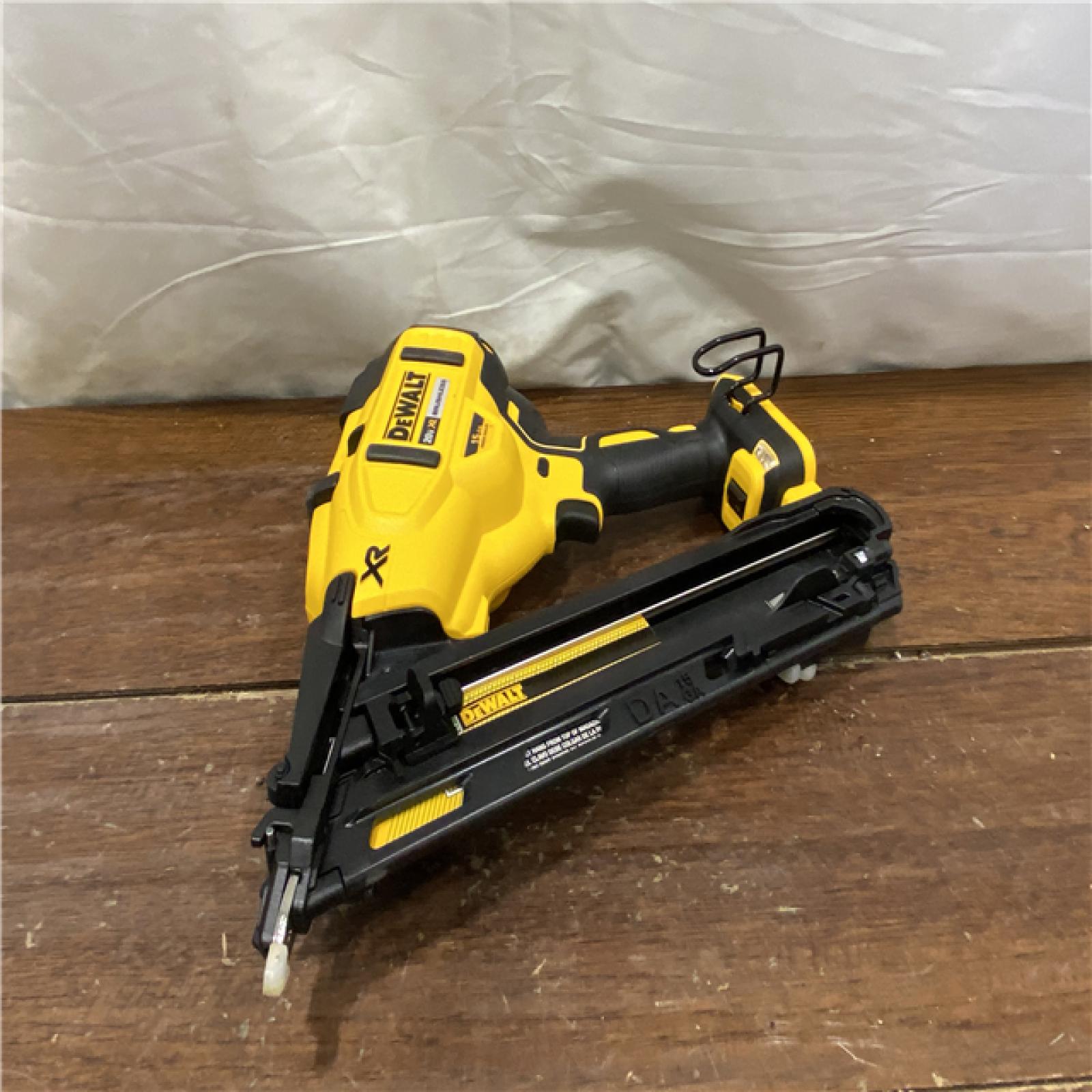 AS-IS DEWALT 20V MAX XR 15 Ga. Cordless 34 Deg Nailer 20 V