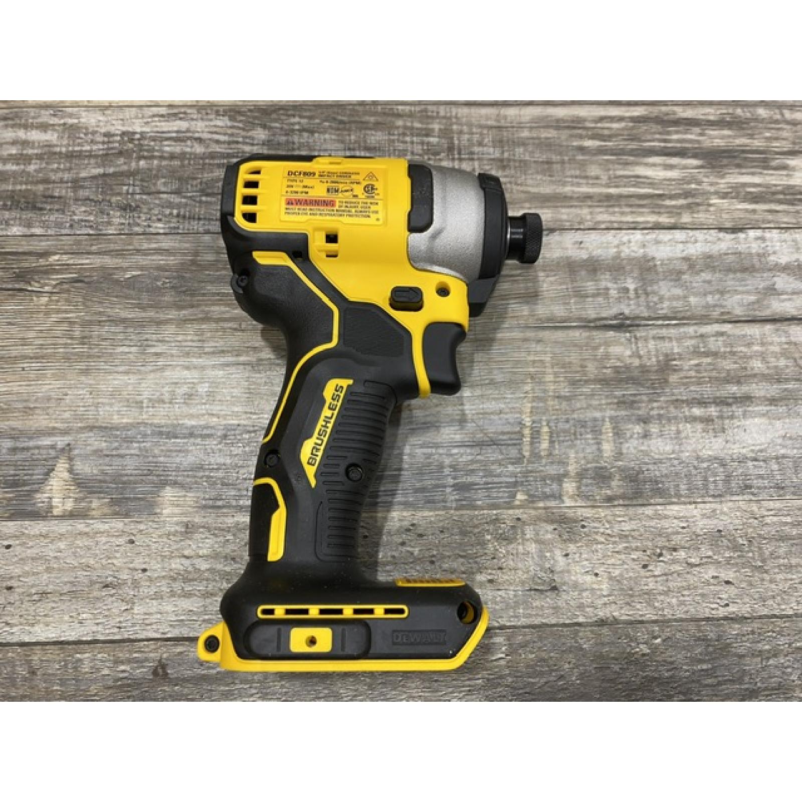 AS-IS DEWALT Atomic 20V Max Lithium-Ion Brushless Cordless Compact 1/4 in. Impact Driver Kit