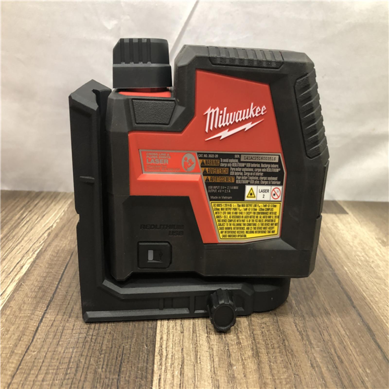 AS-IS Milwaukee Green 100 ft. Cross Line and Plumb Points Rechargeable Laser Level