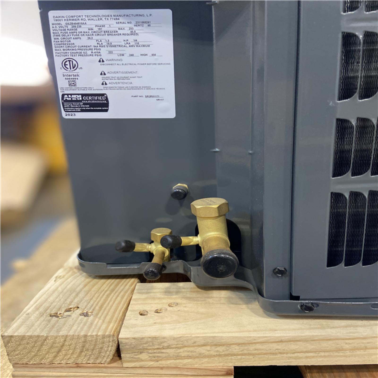 DALLAS LOCATION - Goodman 4 Ton 14.3 SEER2 Heat Pump Condenser