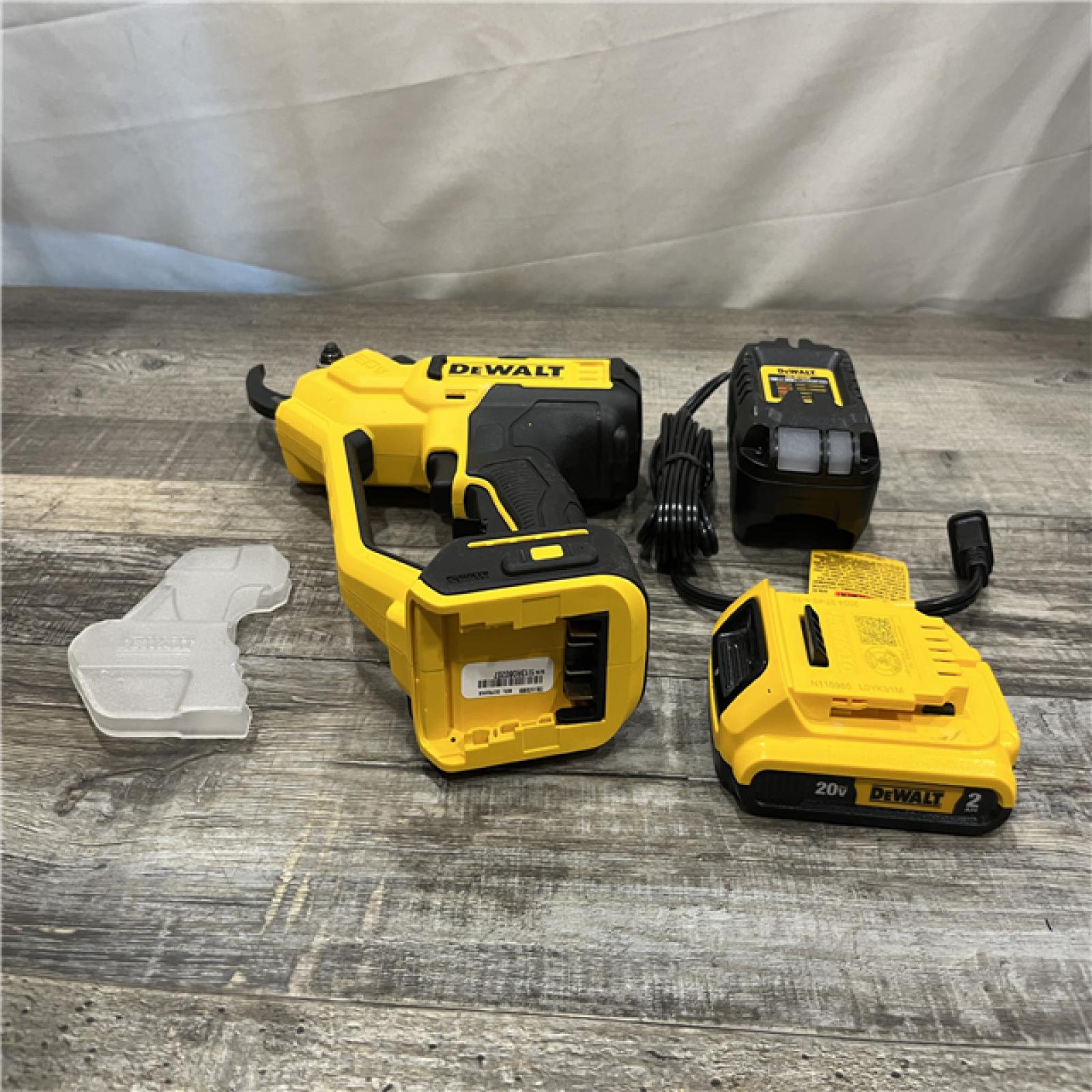 AS-IS DEWALT 20V MAX Cordless Battery Powered Pruner Kit