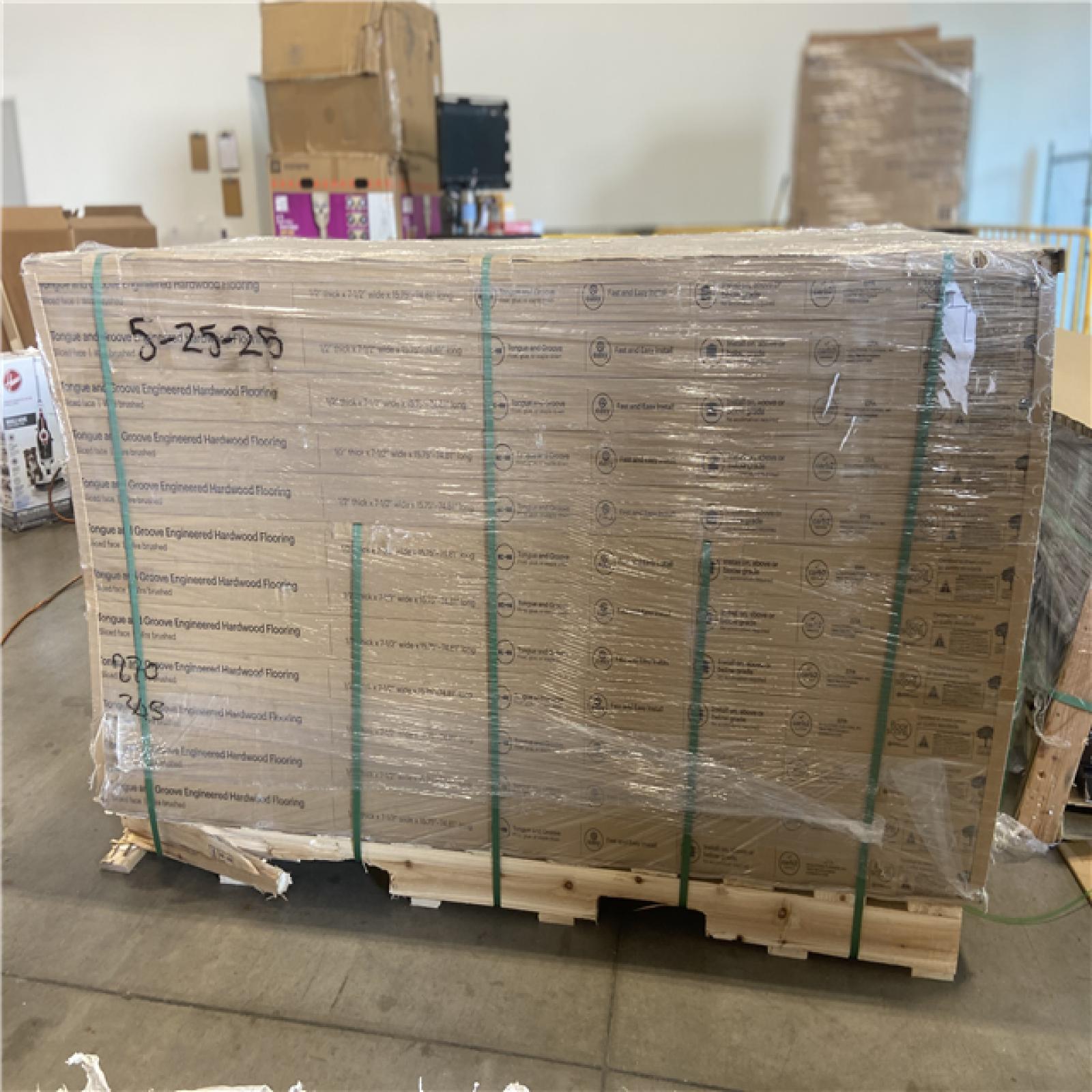 DALLAS LOCATION - Malibu Wide Plank Marshalls French Oak 1/2 in. T x 7.5 in. W Tongue & Groove Wire Brushed Engineered Hardwood Flooring (23.3 sq. ft./case)