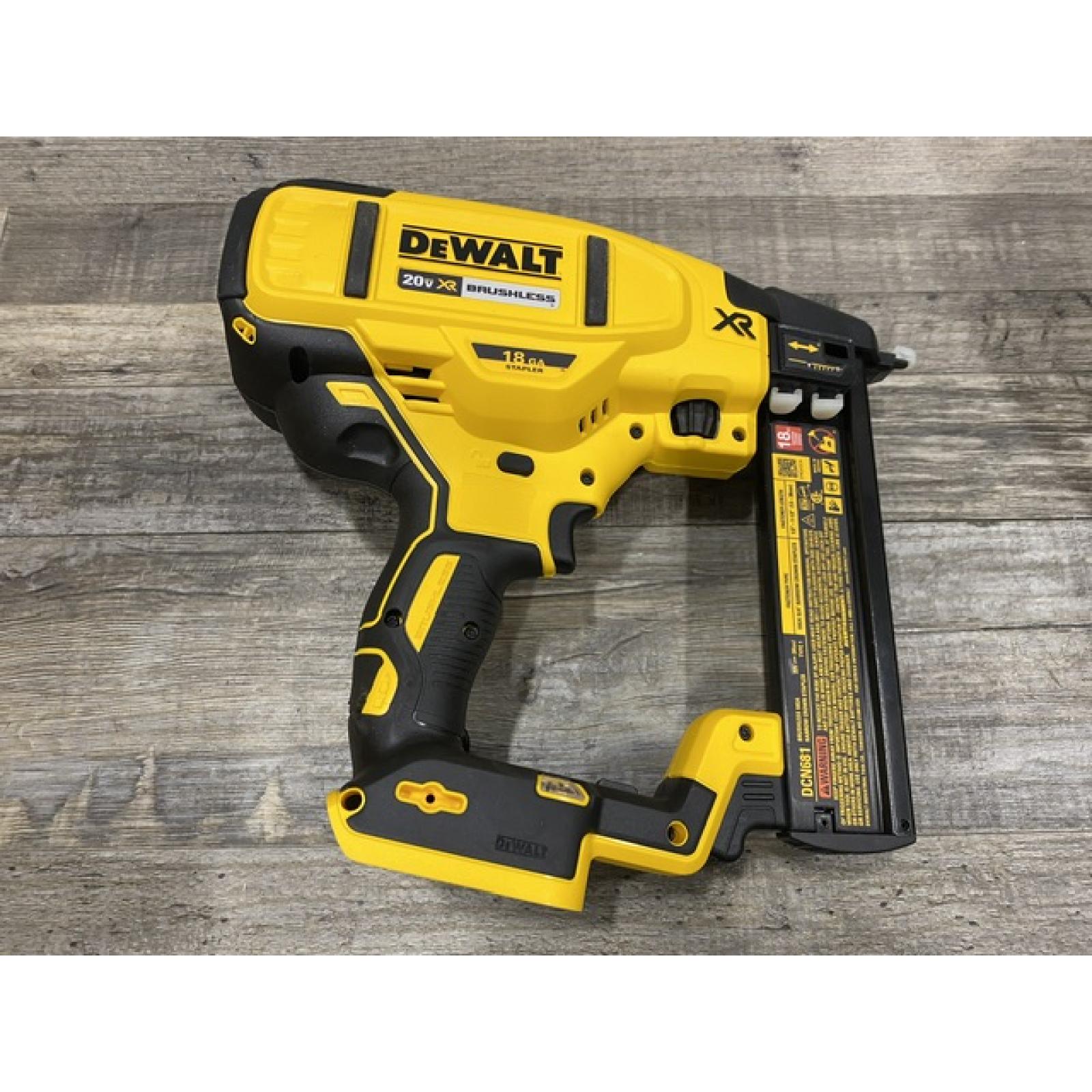 AS-IS DEWALT 20V MAX XR Lithium-Ion Cordless 18-Gauge Narrow Crown Stapler Kit