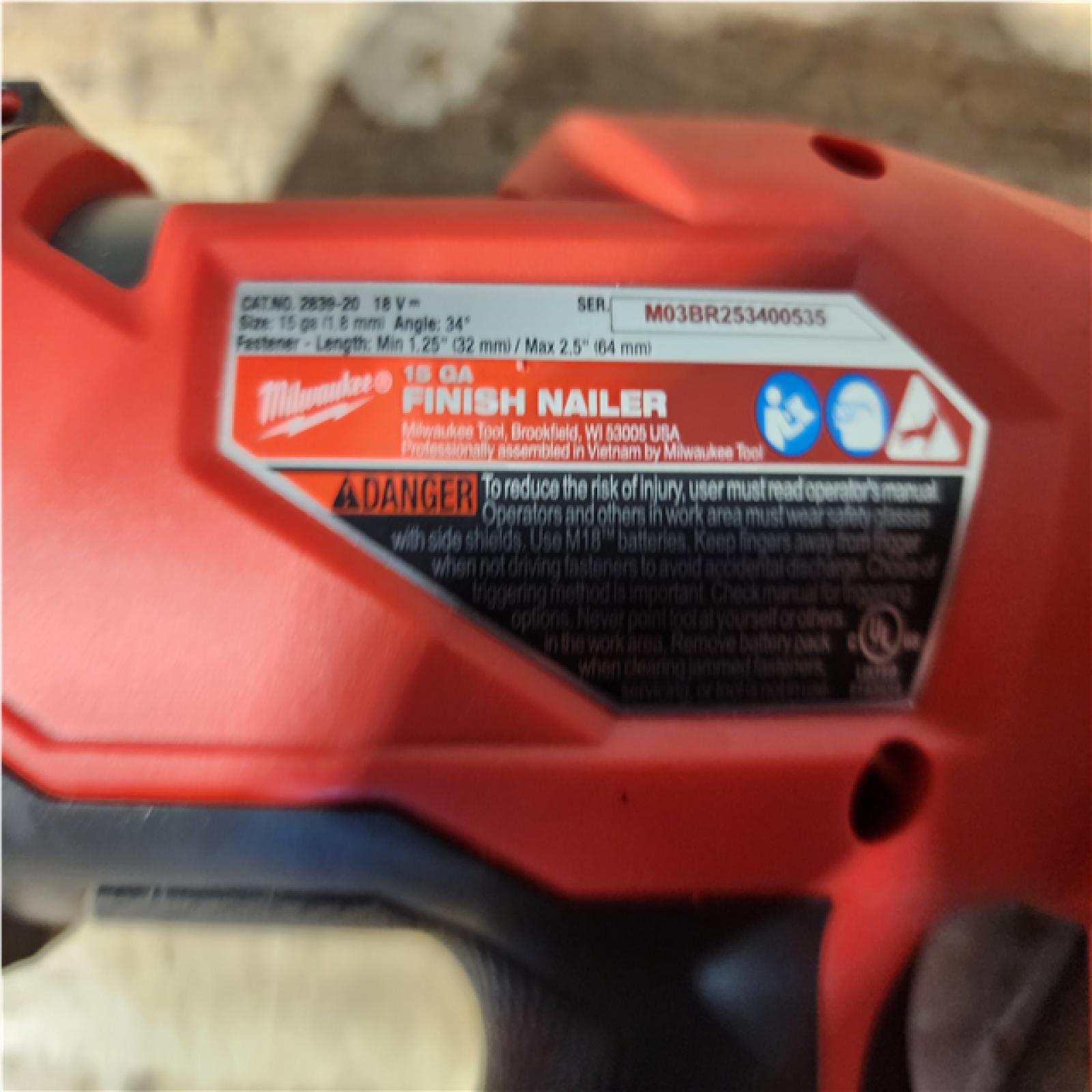 HOUSTON LOCATION - AS - IS Milwaukee FUEL 18V Lithium-Ion Brushless Cordless Gen II 15-Gauge Angled Nailer (Tool-Only)