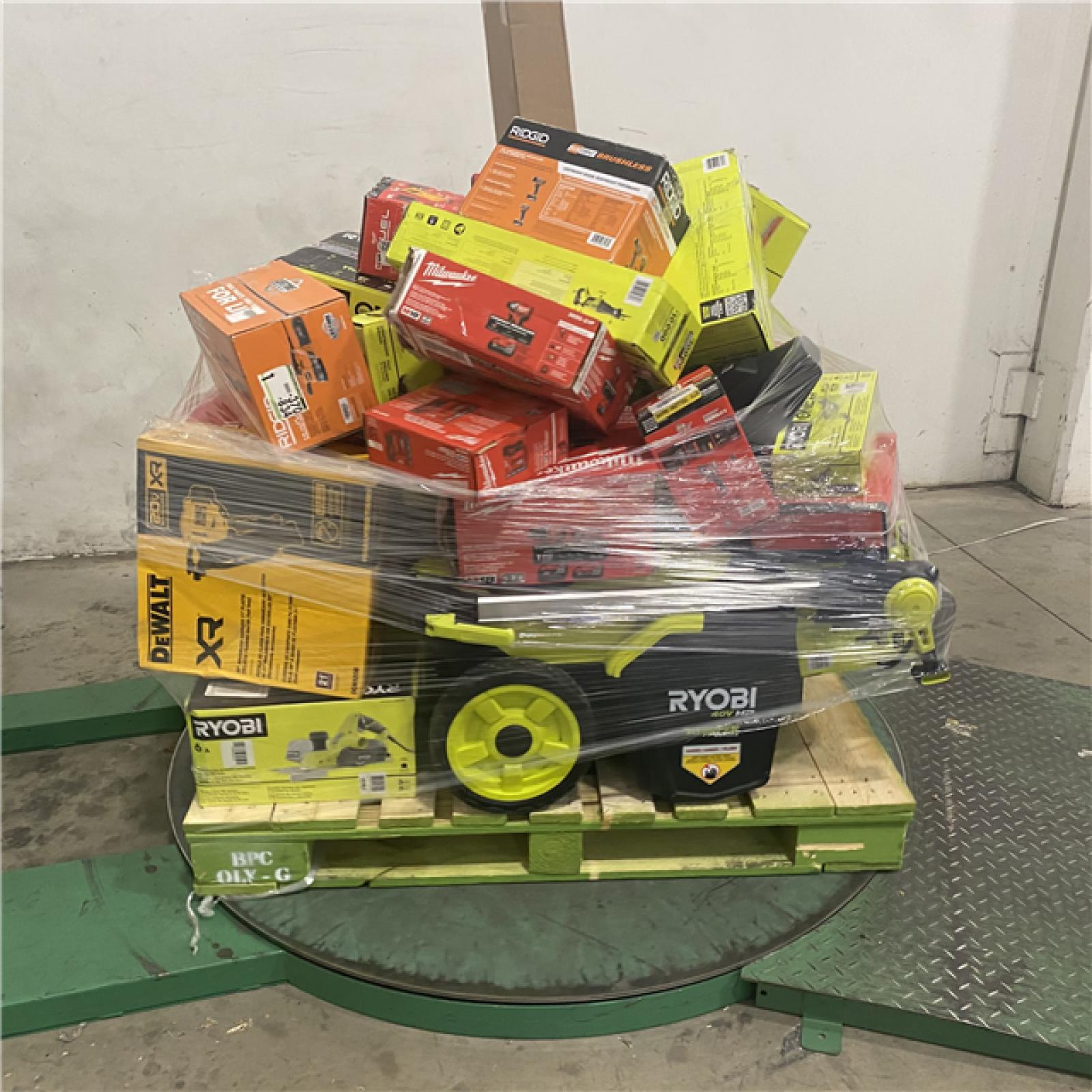 Dallas Location - As-Is Tool Pallet