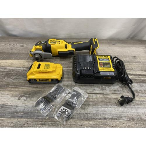 AS-IS DEWALT 20V MAX XR Cordless Brushless 3-Speed Oscillating Multi Tool Kit