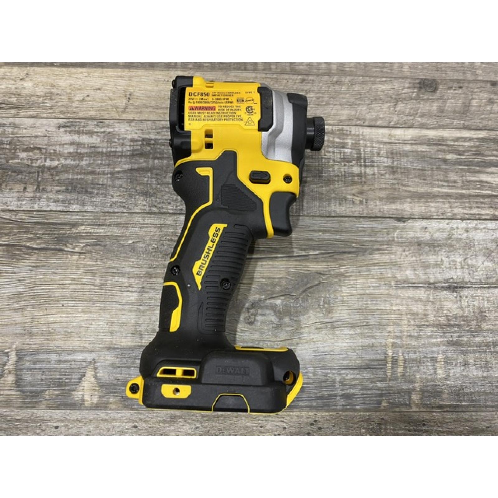 AS-IS DEWALT ATOMIC 20V MAX Lithium-Ion Cordless 1/4 in. Brushless Impact Driver Kit