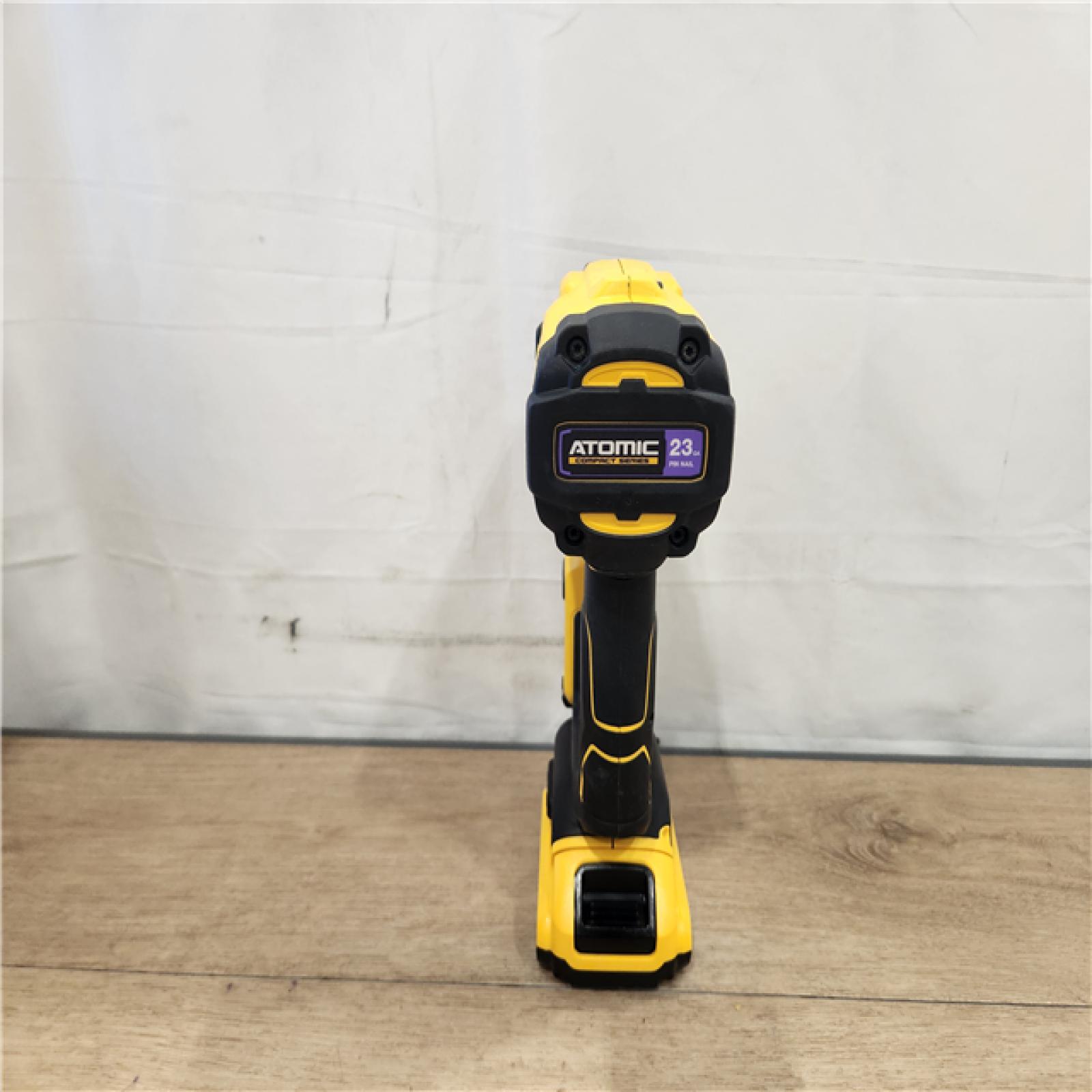 AS-IS- DEWALT ATOMIC 20V MAX Lithium Ion Cordless 23 Gauge Pin Nailer Kit