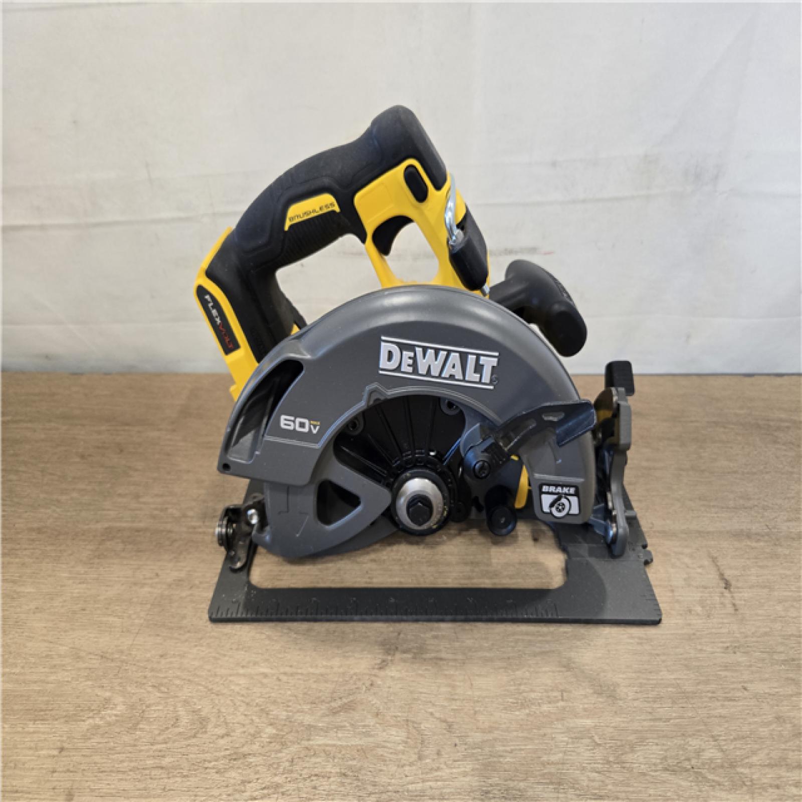 AS-IS DEWALT FLEXVOLT 60V MAX Cordless 7-1/4 in. Circular Saw (Tool Only)