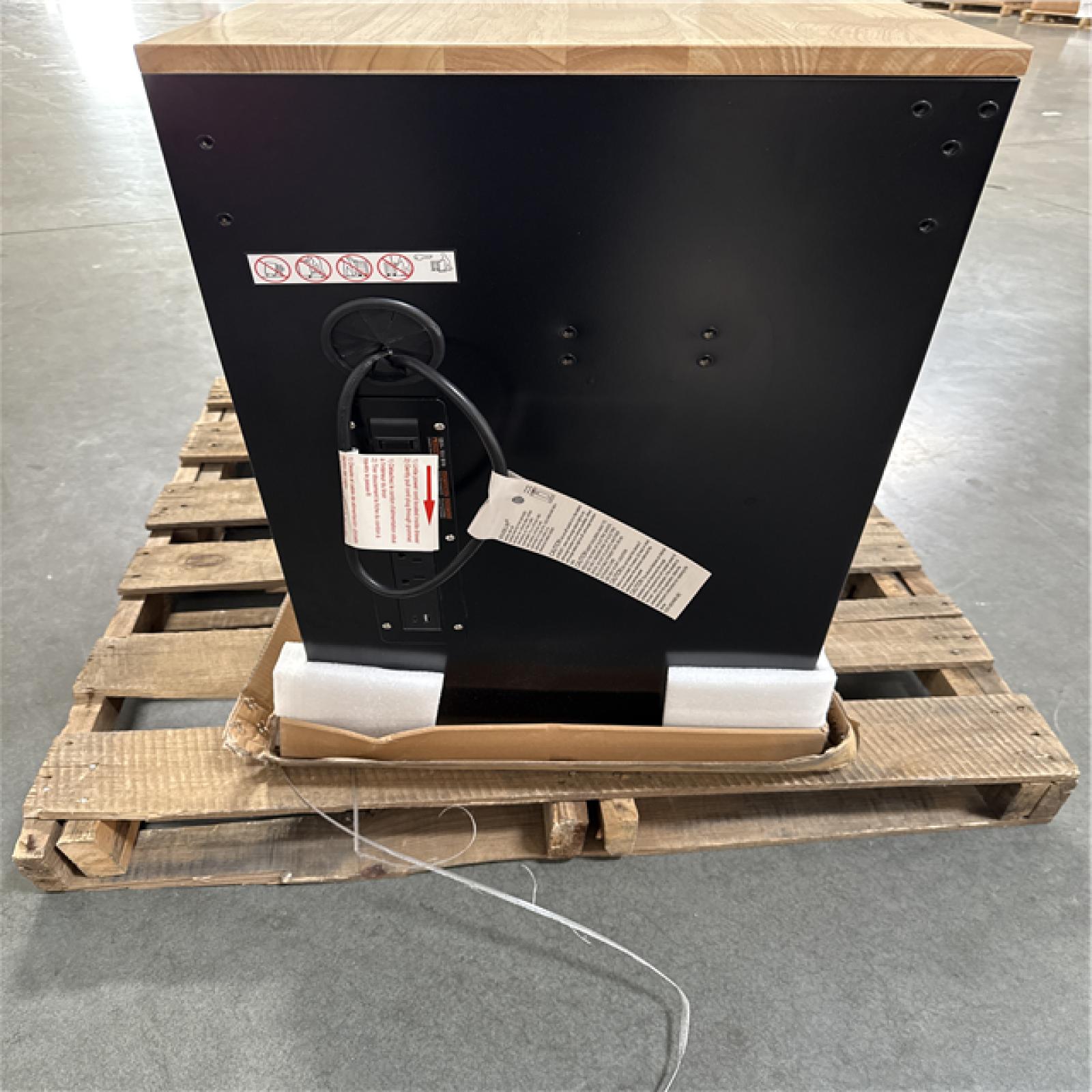 California AS-IS HUSKY 46 in. 9-Drawer Mobile Workbench