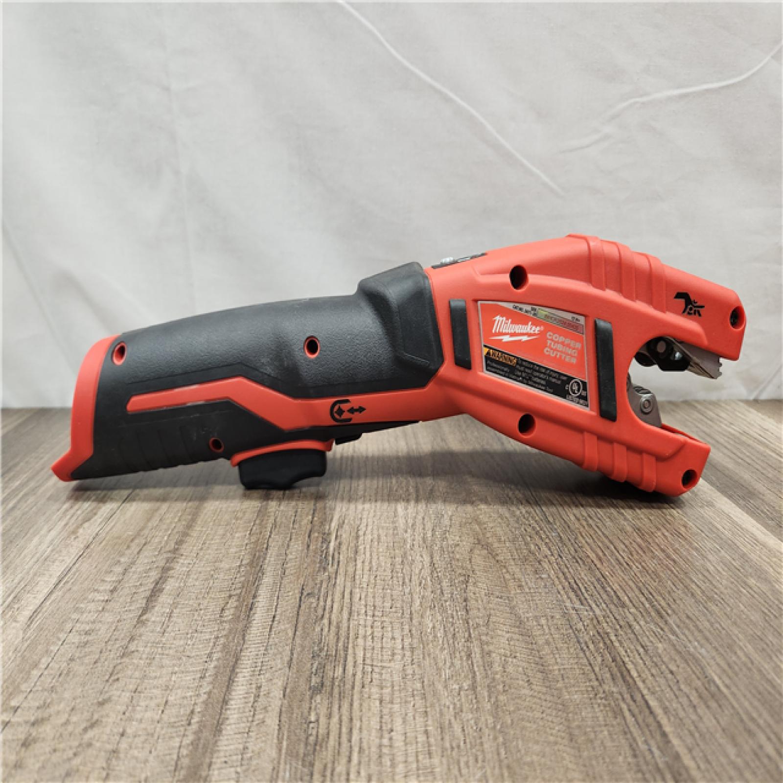 AS-IS- Milwaukee M12 12V Lithium-Ion Cordless Copper Tubing Cutter (Tool-Only)