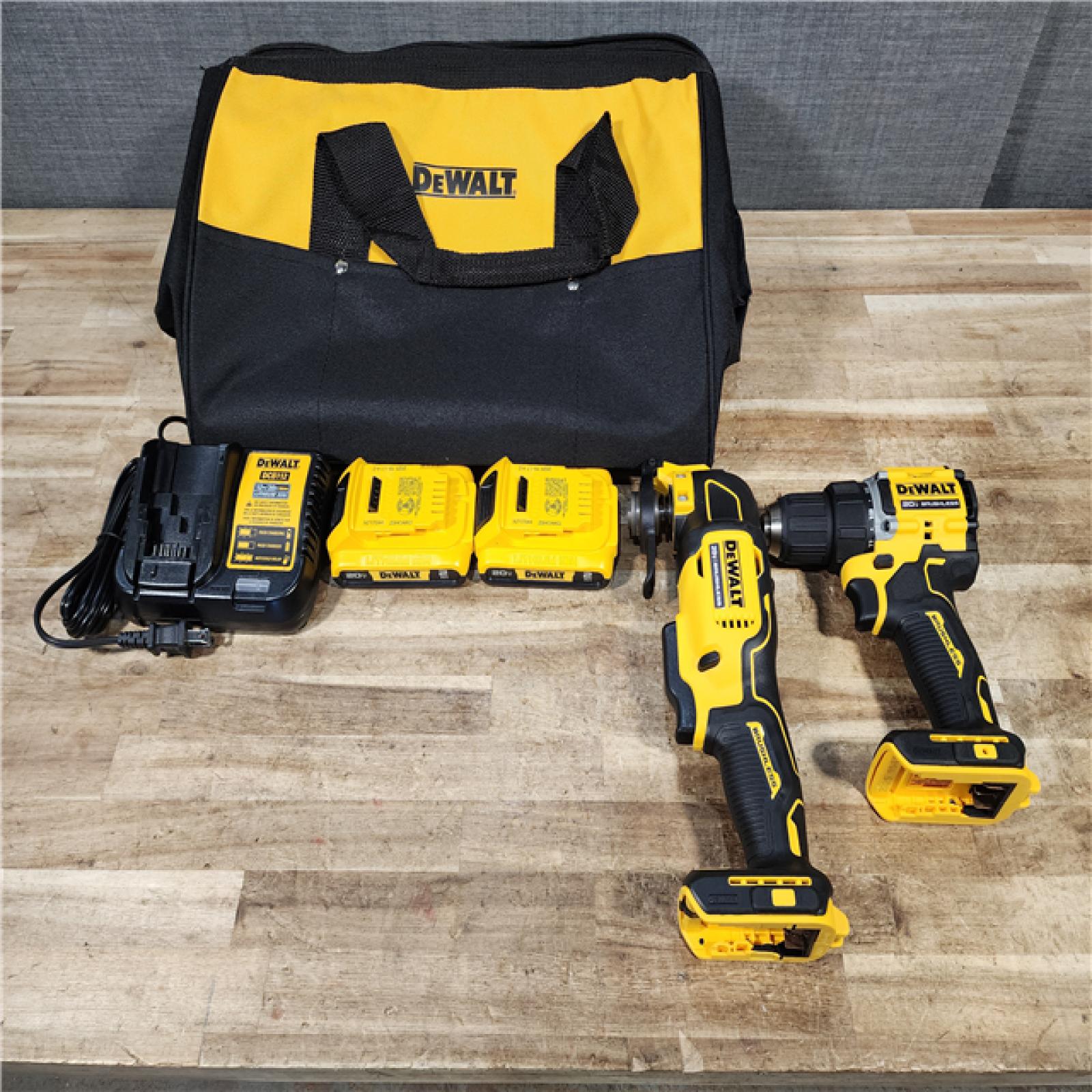 HOUSTON LOCATION - AS - IS DEWALT 2 TOOL COMBO KIT W/ (2) BATTERY & CHARGER